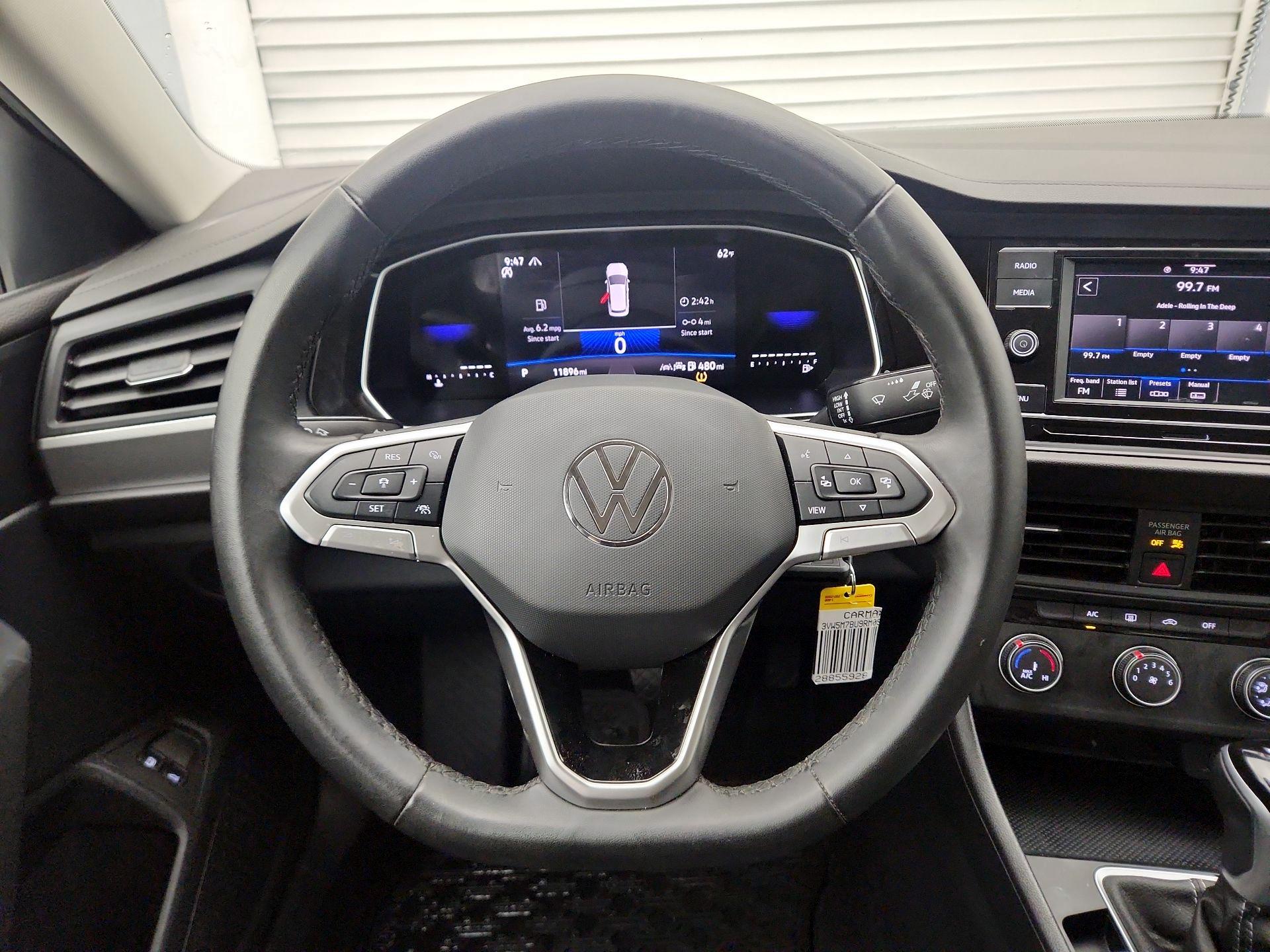 Thumbnail: 2024 Volkswagen Jetta - 10