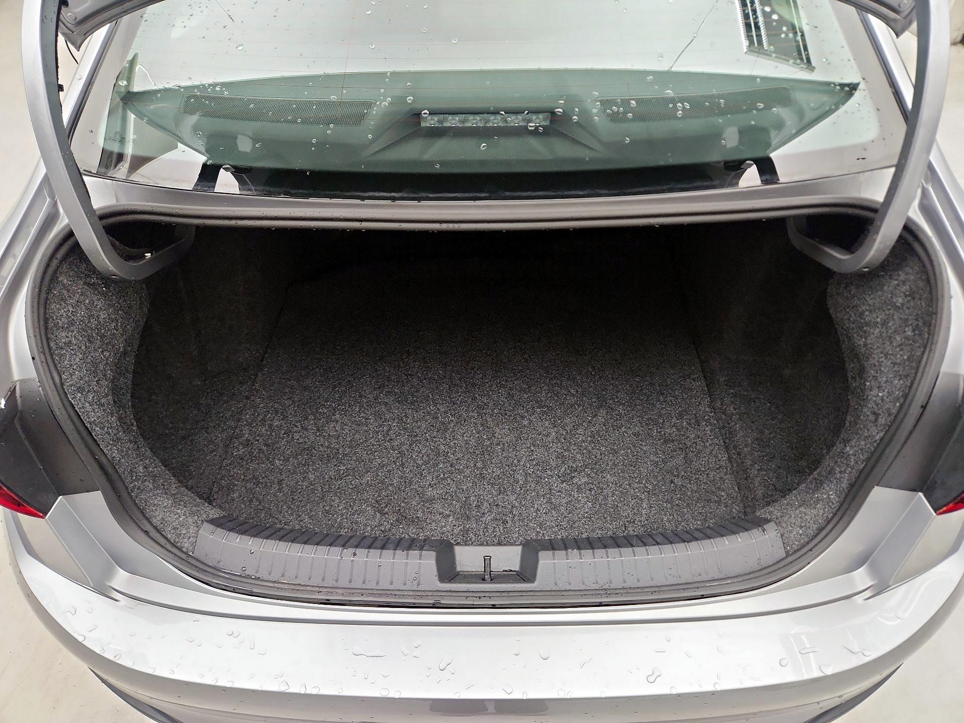 Thumbnail: 2024 Volkswagen Jetta - 20