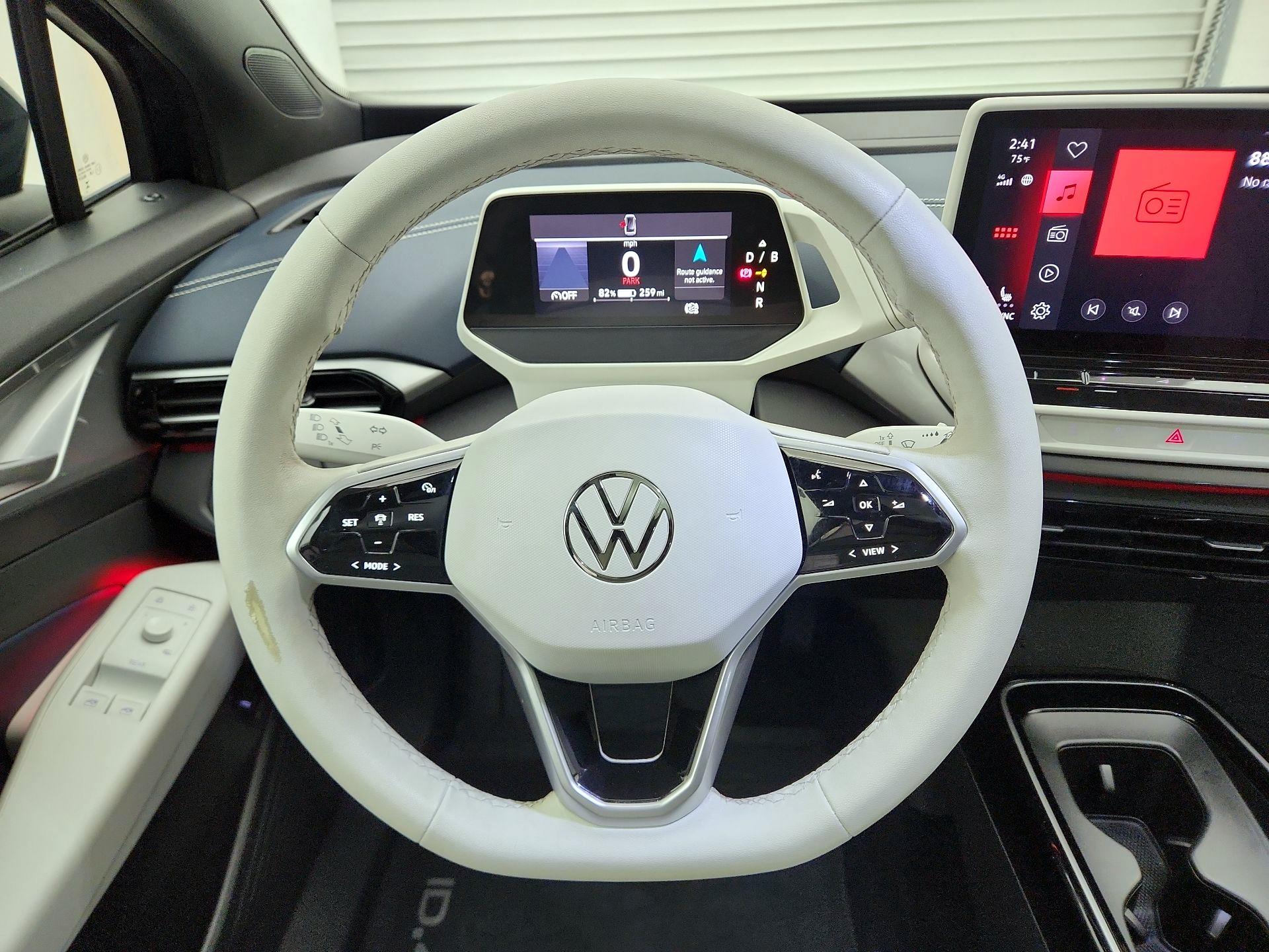Thumbnail: 2023 Volkswagen ID.4 - 10