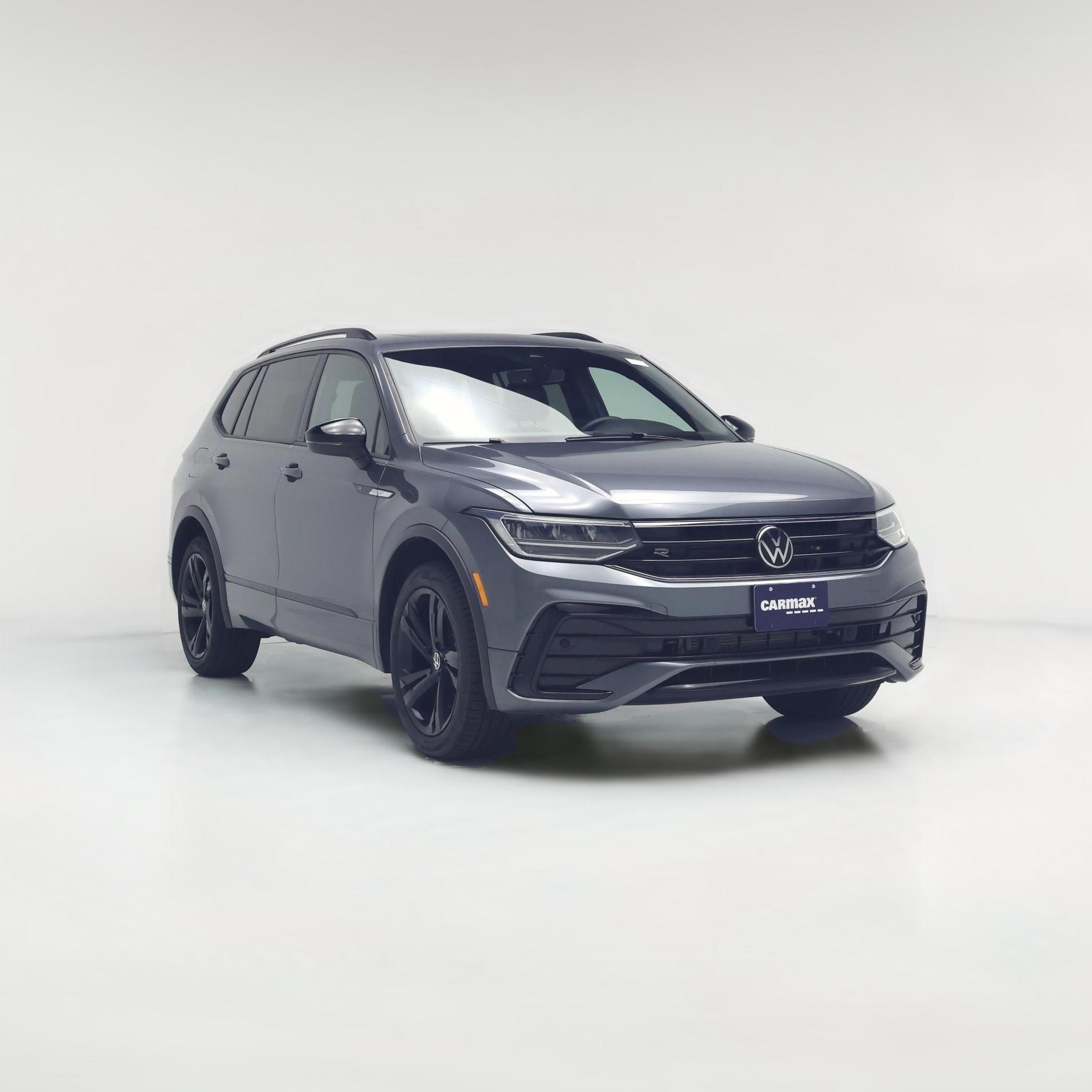Thumbnail: 2023 Volkswagen Tiguan - 1