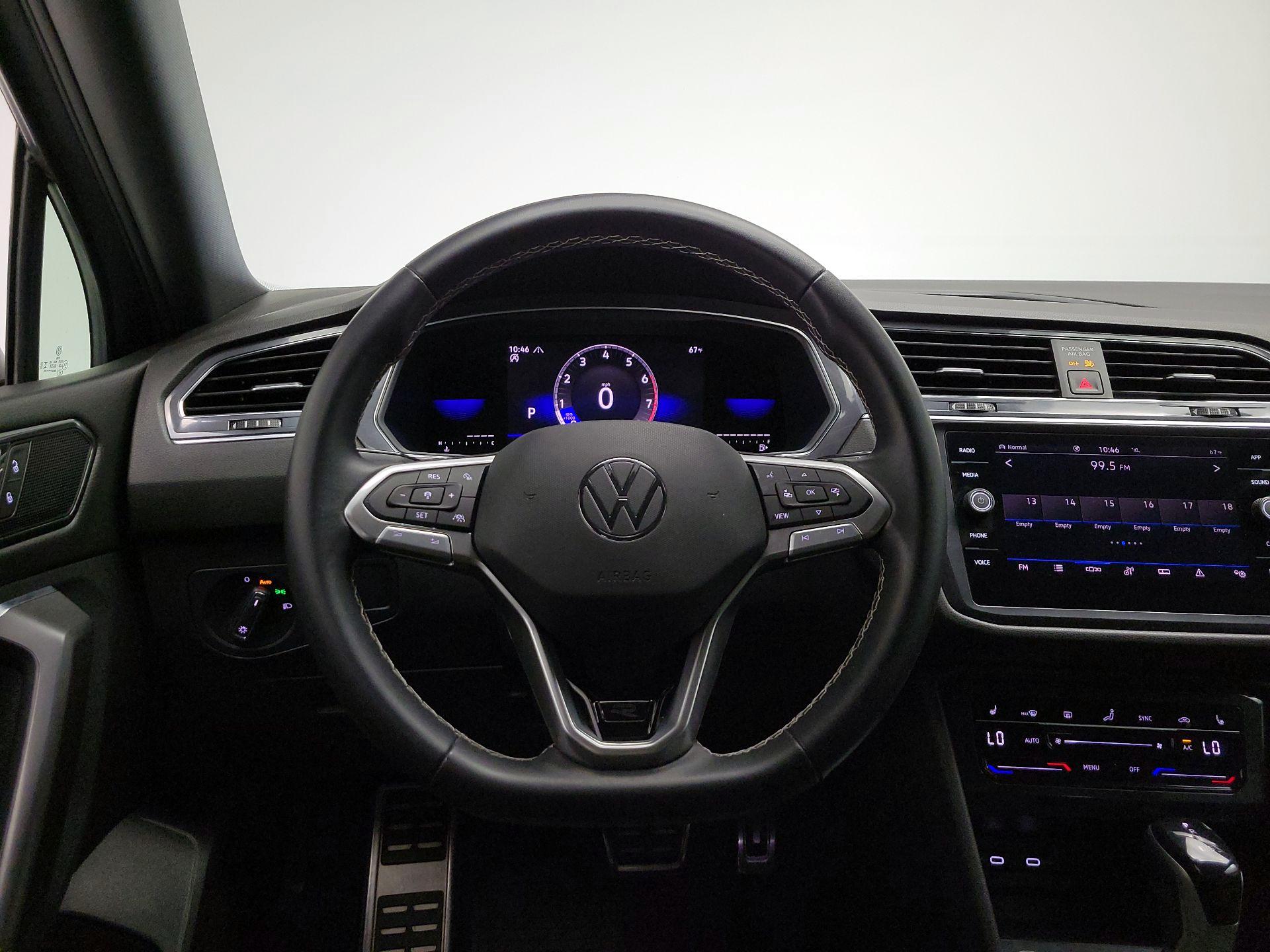 Thumbnail: 2023 Volkswagen Tiguan - 10