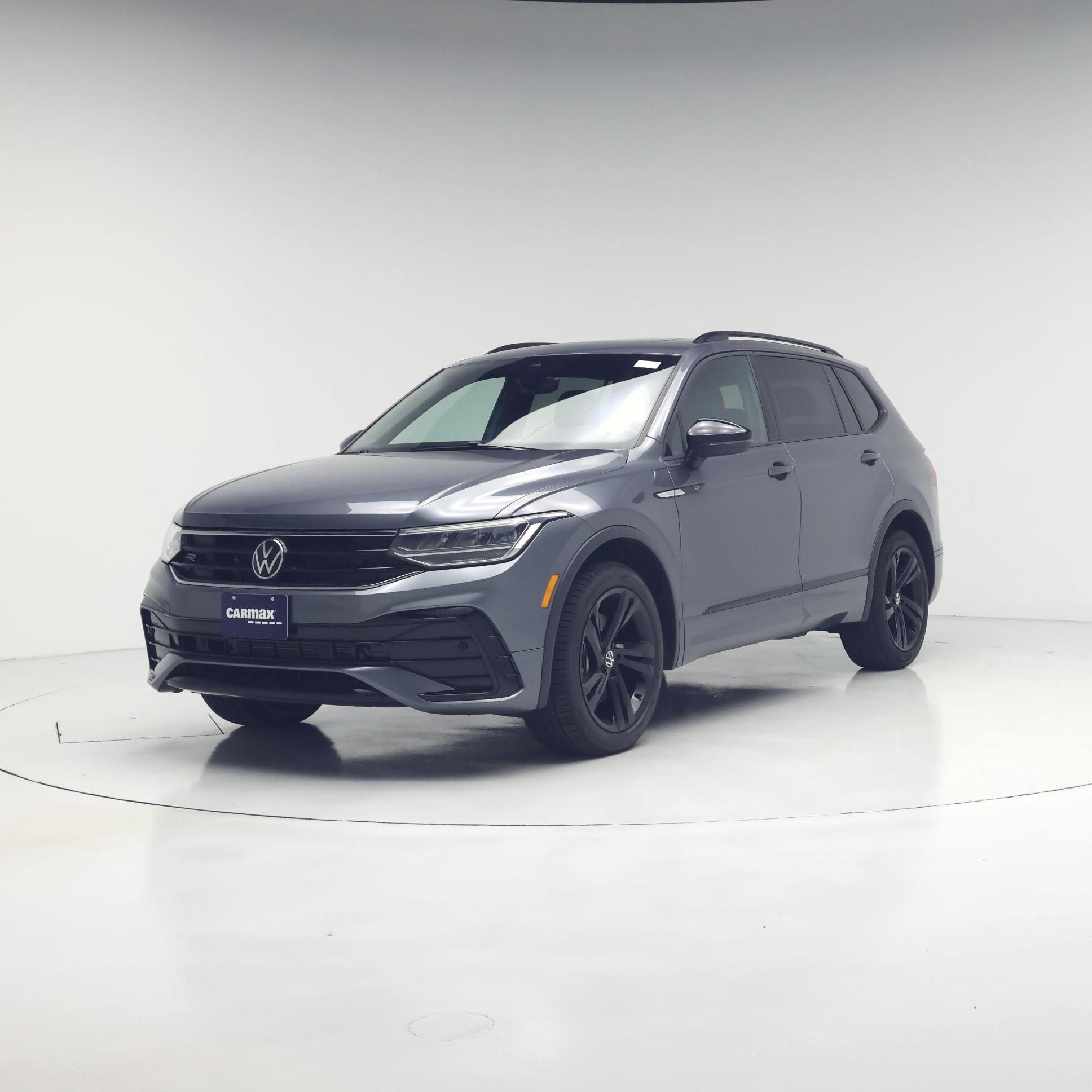 Thumbnail: 2023 Volkswagen Tiguan - 4