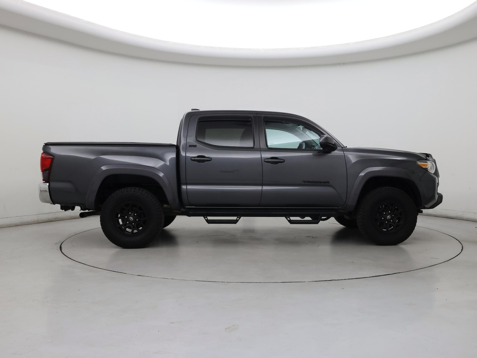 2020 Toyota Tacoma SR5 - Photo 8
