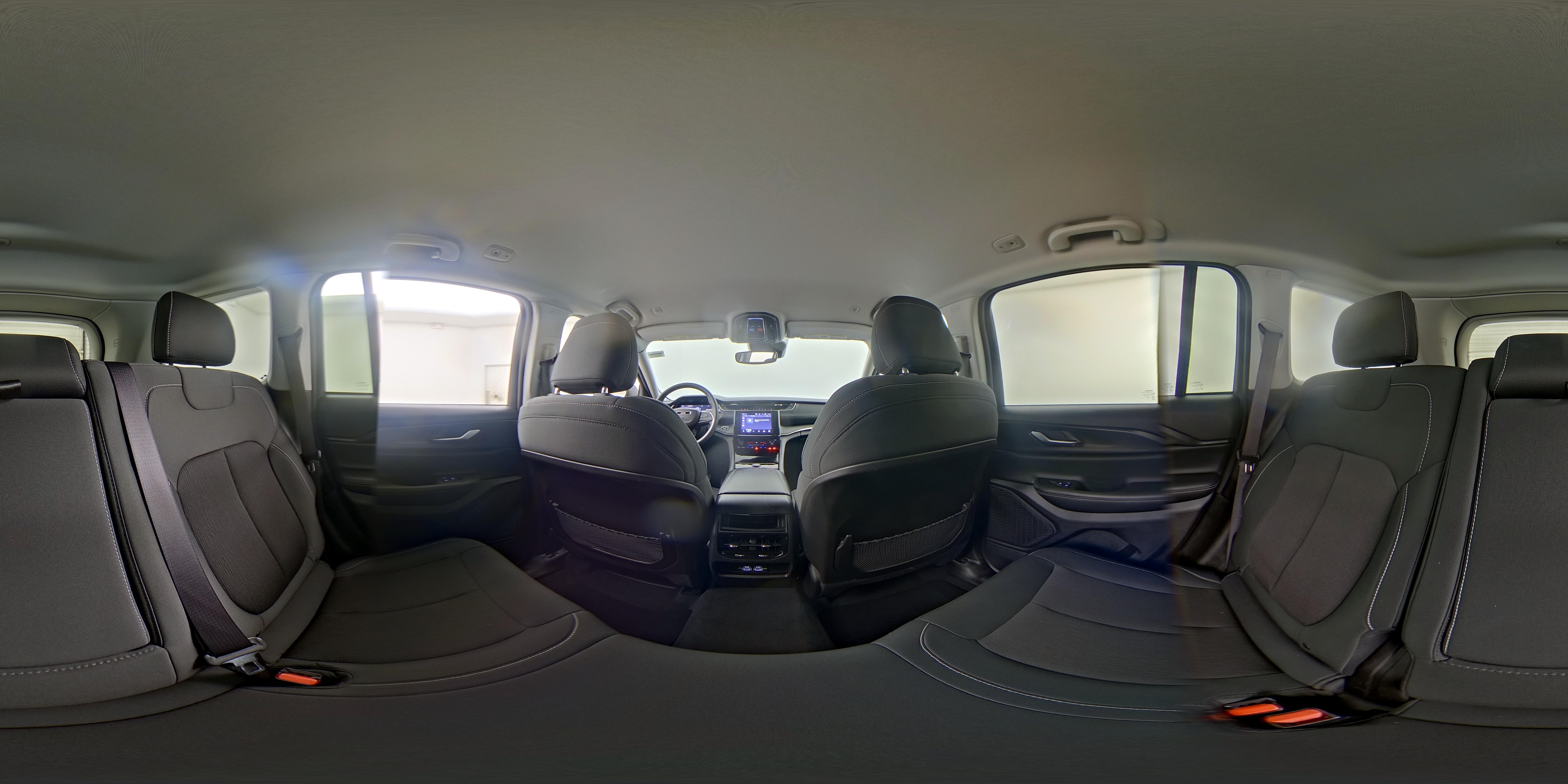 2023 Jeep Grand Cherokee Laredo - Photo 25
