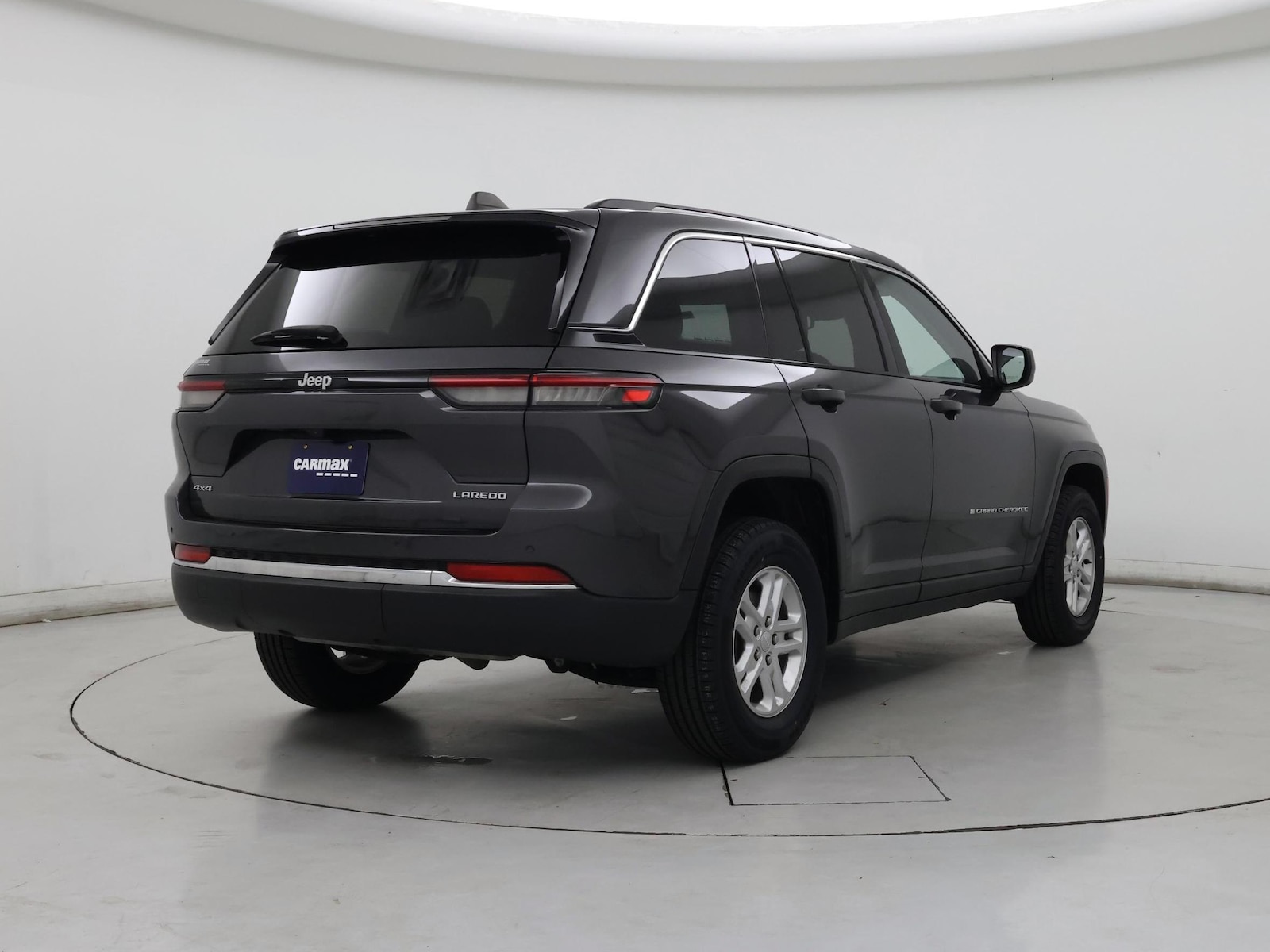 2023 Jeep Grand Cherokee Laredo - Photo 9