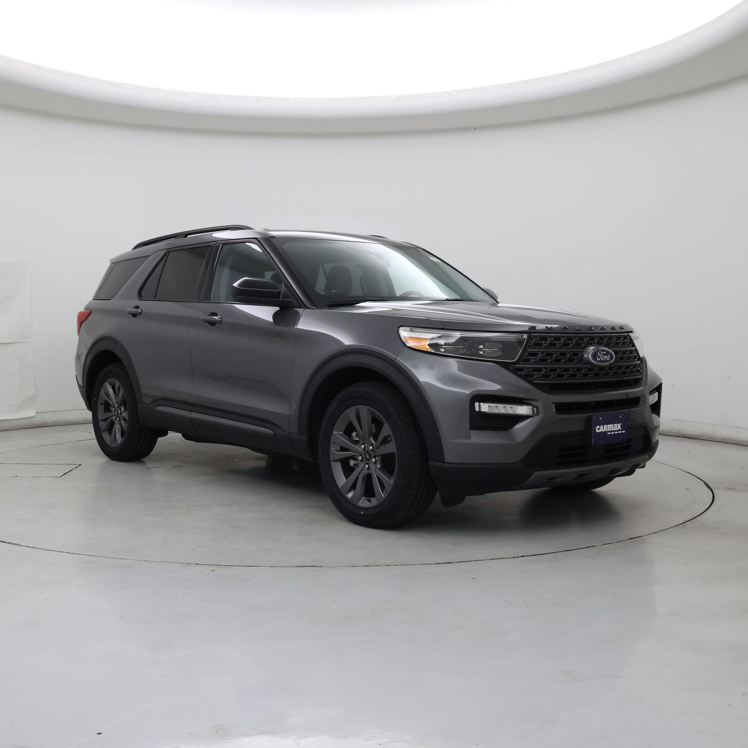 Gray 2022 Ford Explorer XLT AWD SUV / Crossover All-Wheel Drive Automatic
