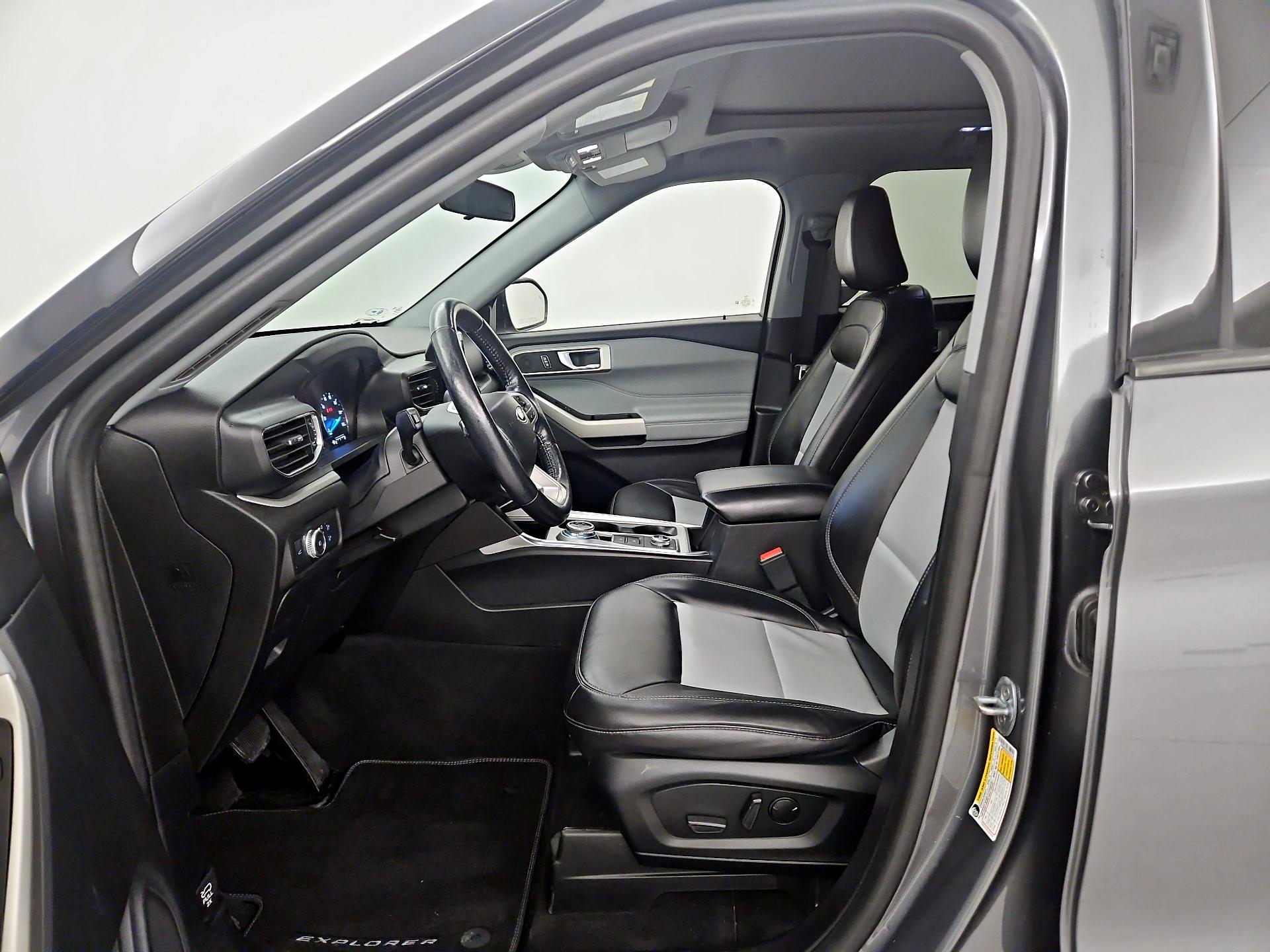 Thumbnail: 2022 Ford Explorer - 11