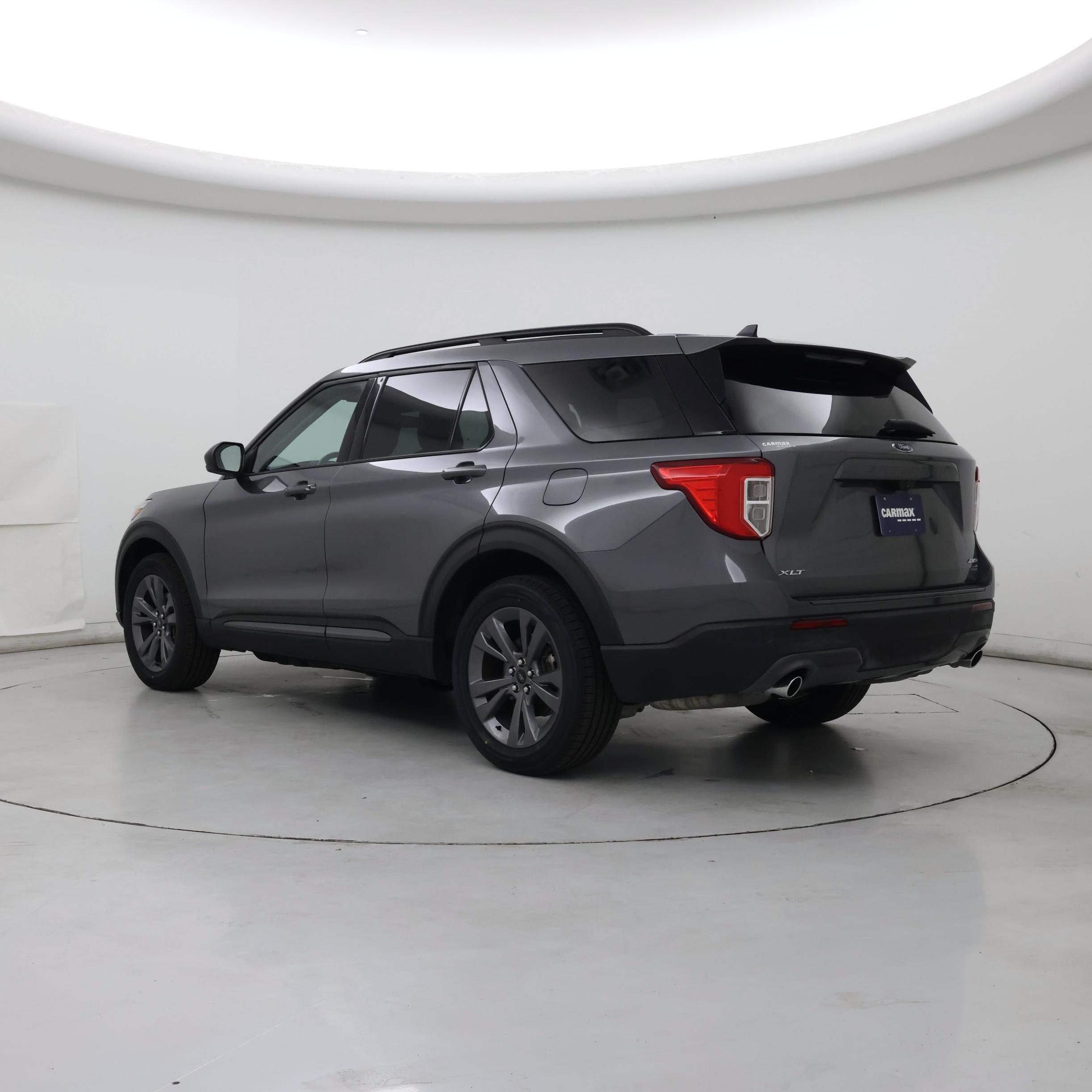Thumbnail: 2022 Ford Explorer - 2