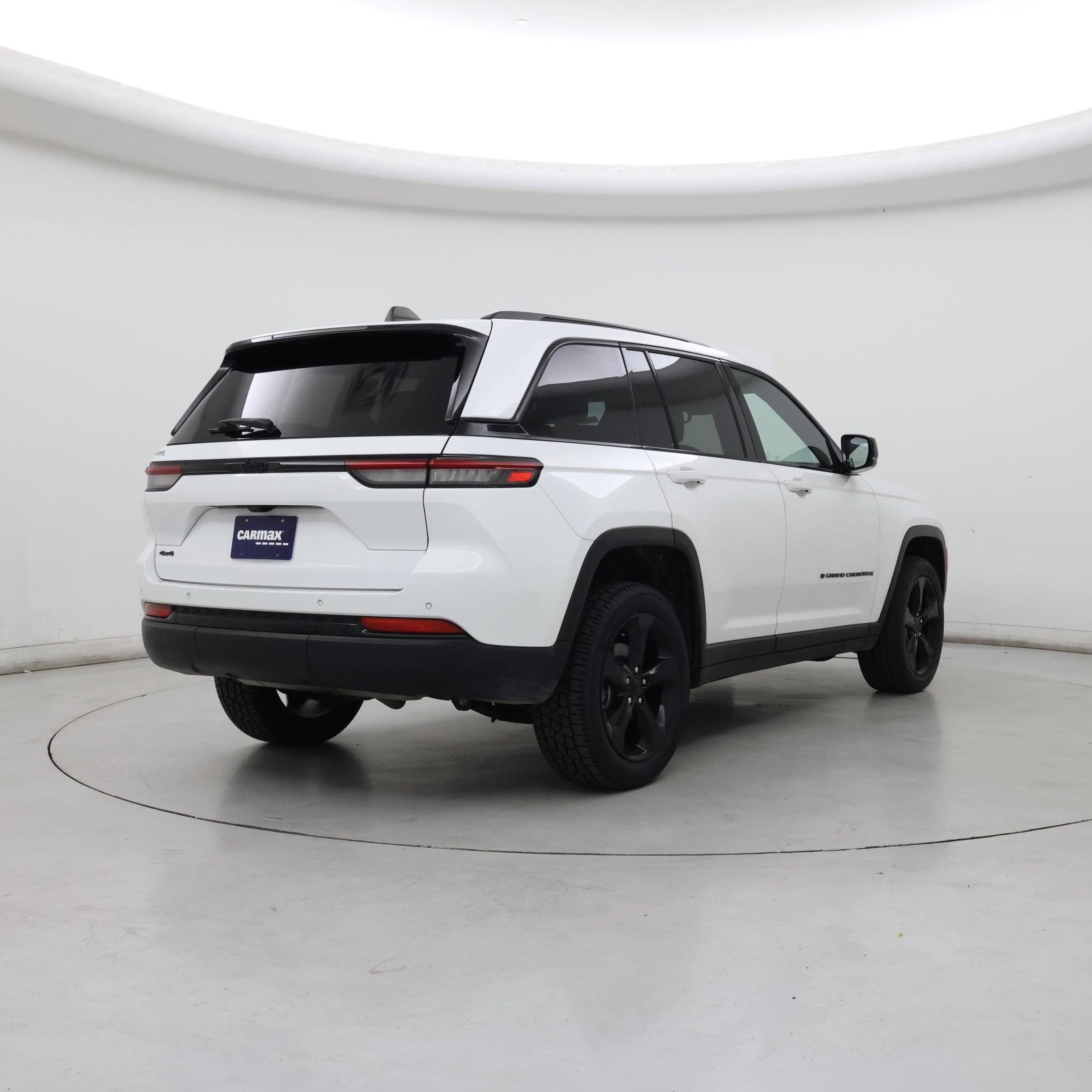 Thumbnail: 2023 Jeep Grand Cherokee - 8