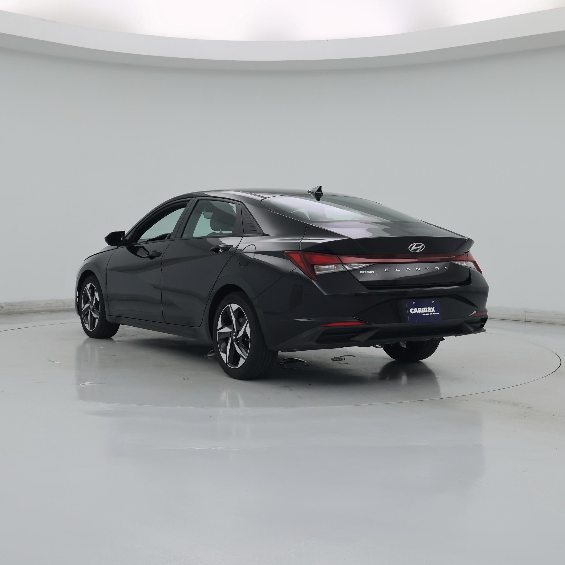 Thumbnail: 2023 Hyundai Elantra - 2