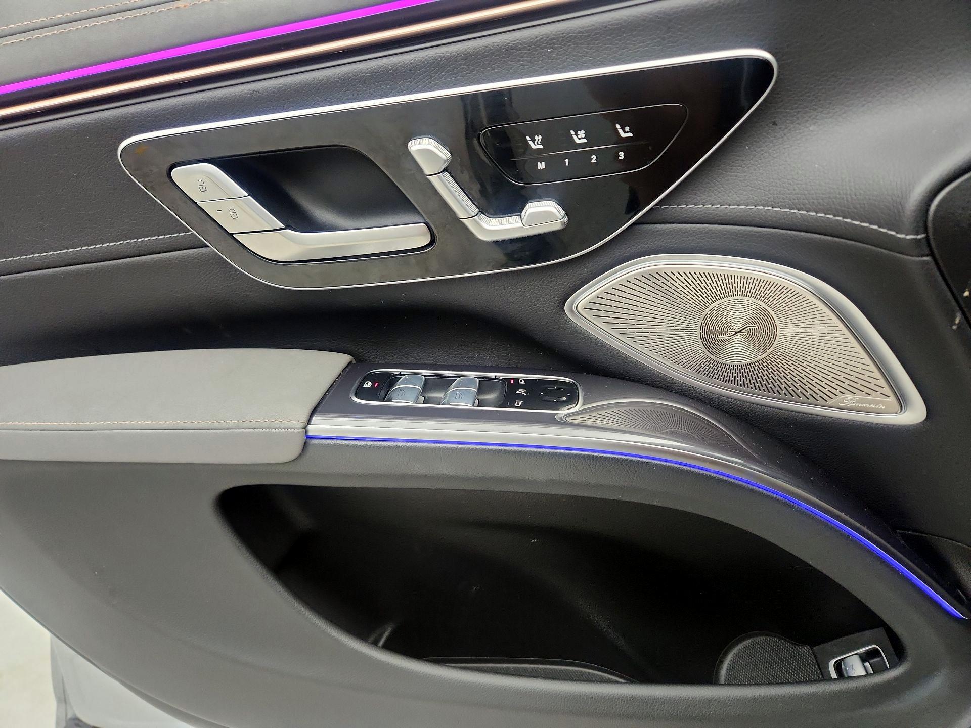 Thumbnail: 2023 Mercedes-Benz EQS - 12