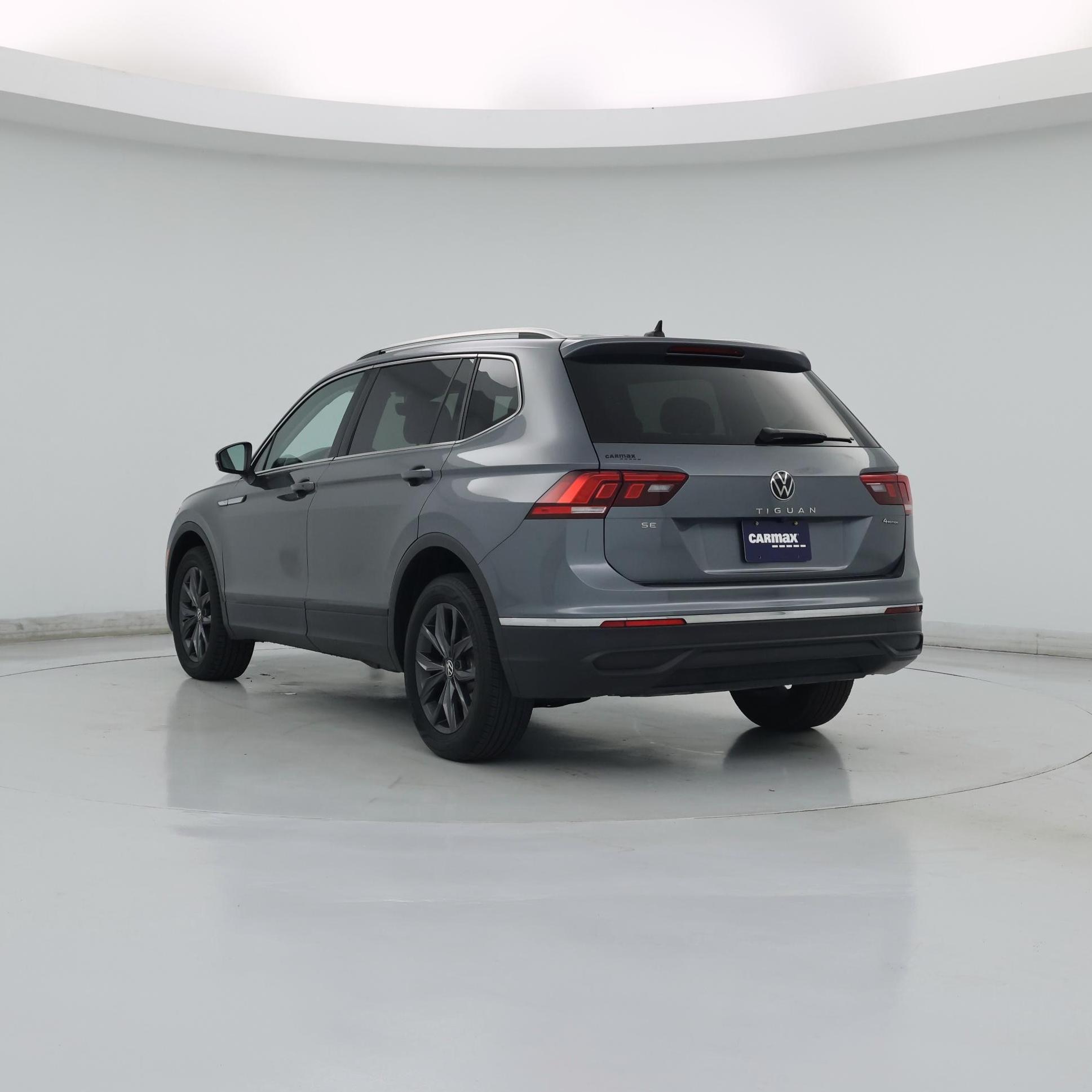 Thumbnail: 2022 Volkswagen Tiguan - 2