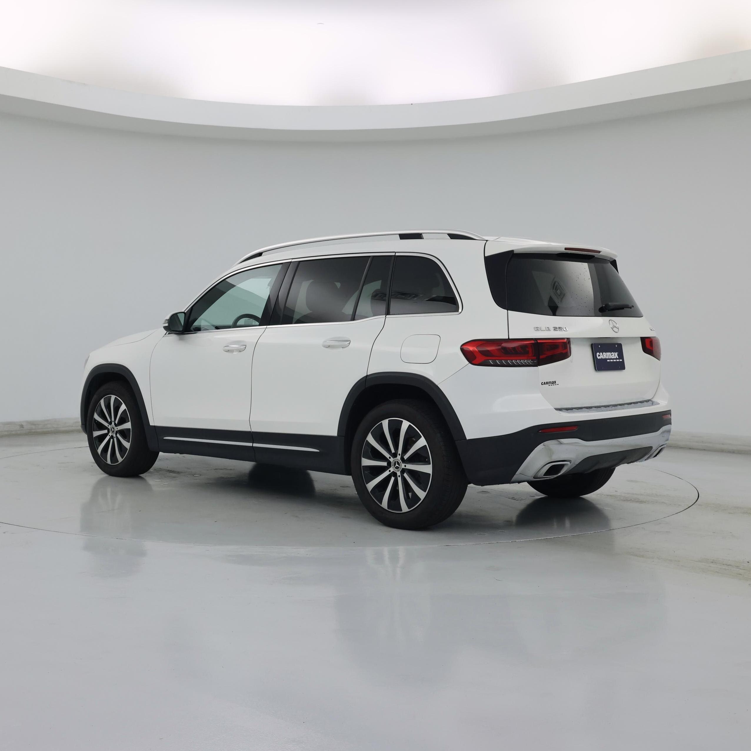 Thumbnail: 2022 Mercedes-Benz GLB - 2