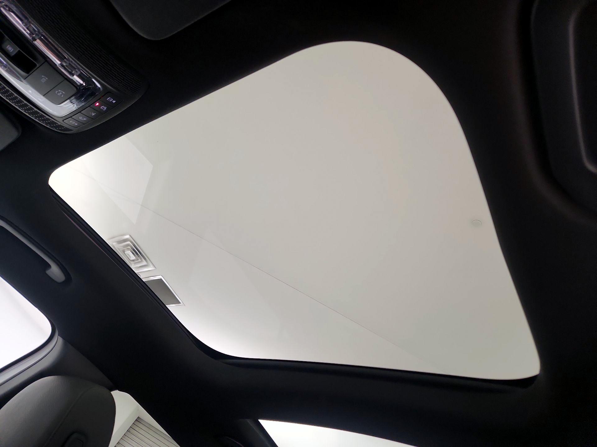 Thumbnail: 2022 Mercedes-Benz GLB - 19