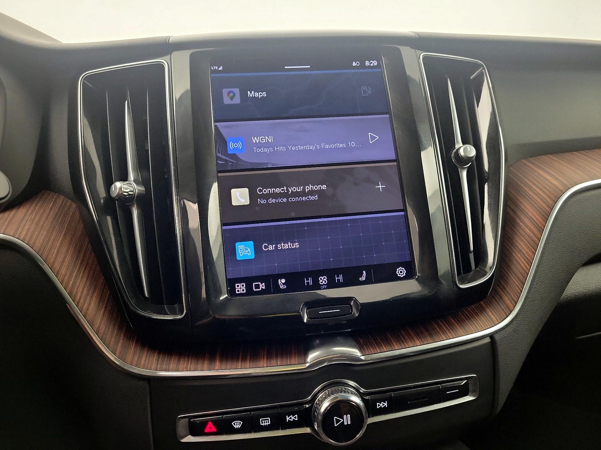 Thumbnail: 2023 Volvo XC60 - 14