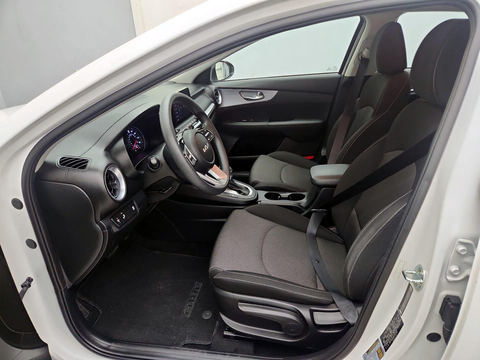 Thumbnail: 2023 Kia Forte - 11