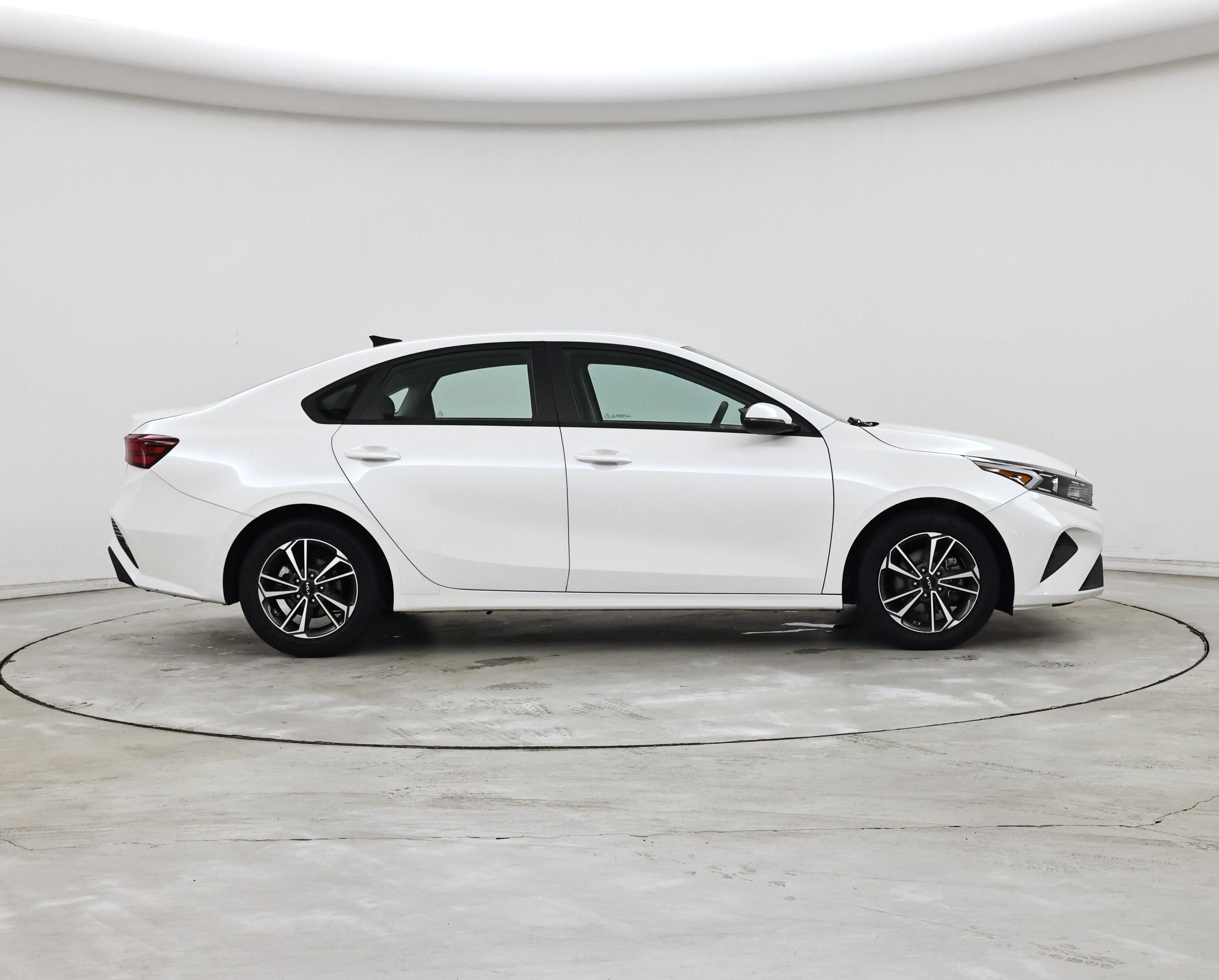 Thumbnail: 2023 Kia Forte - 7