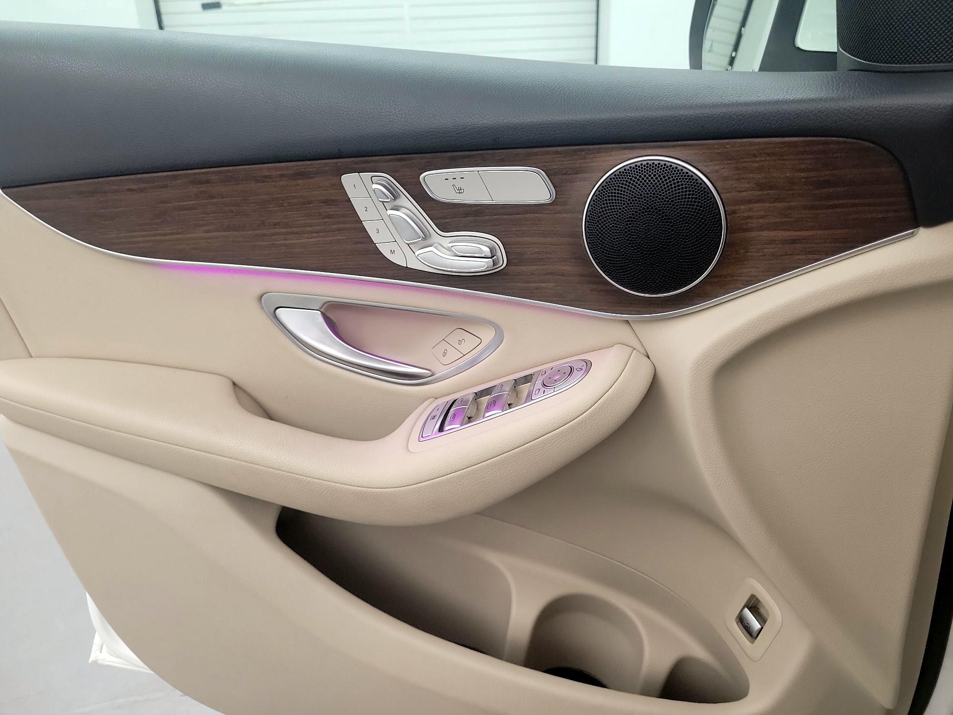 Thumbnail: 2022 Mercedes-Benz GLC - 10