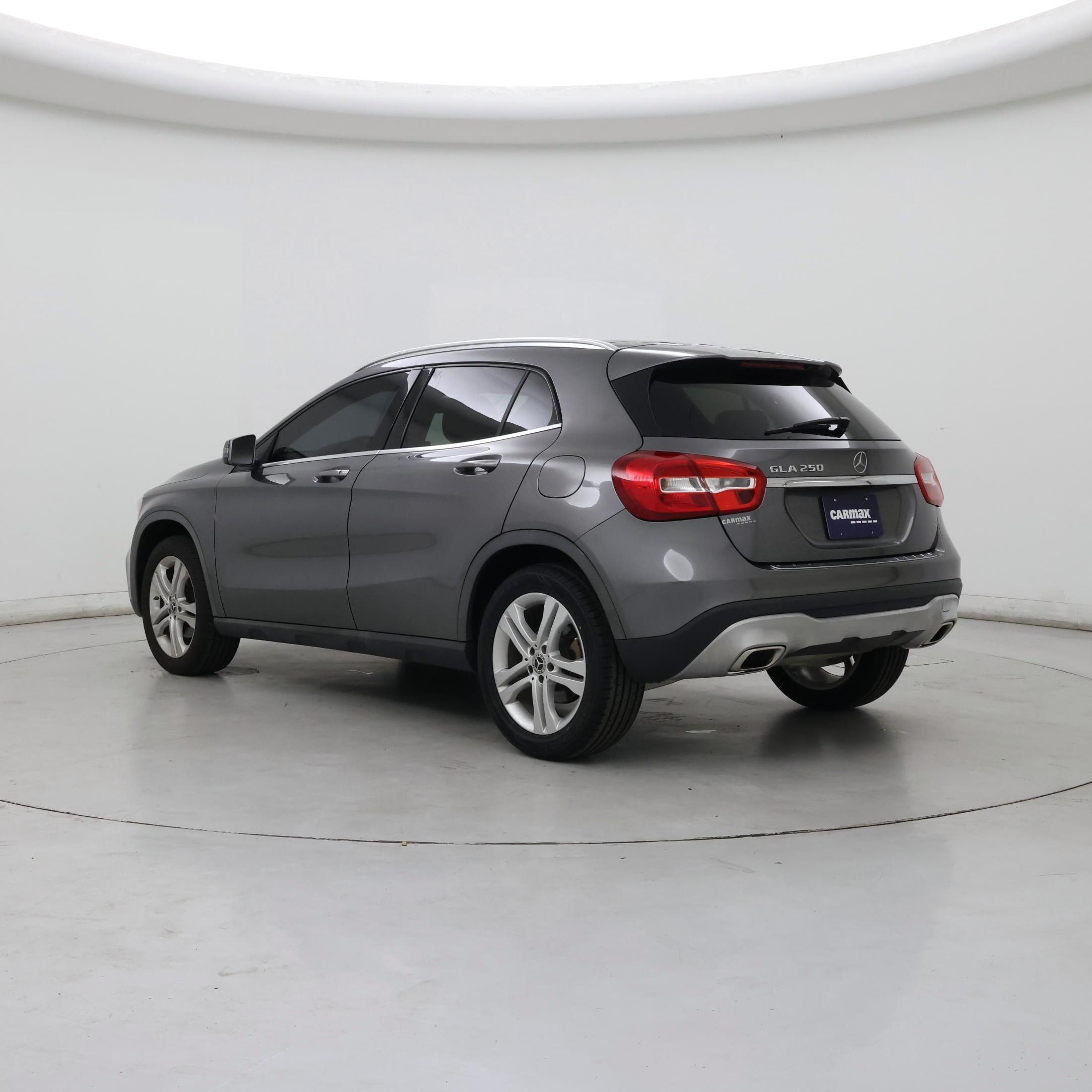 Thumbnail: 2018 Mercedes-Benz GLA - 2