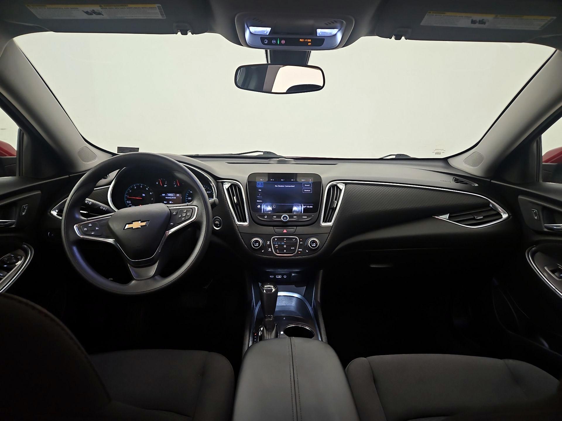 Thumbnail: 2019 Chevrolet Malibu - 9