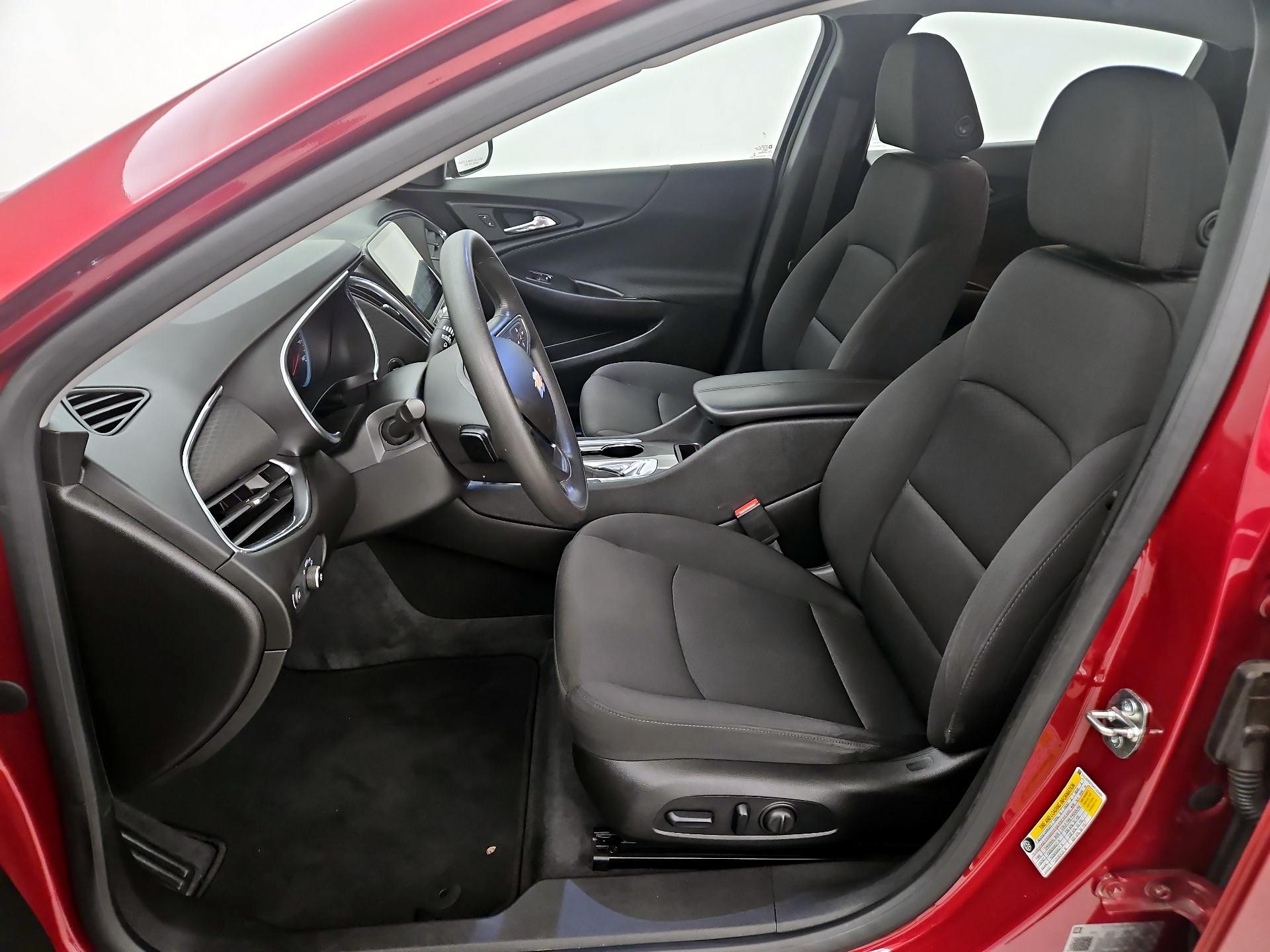 Thumbnail: 2019 Chevrolet Malibu - 11