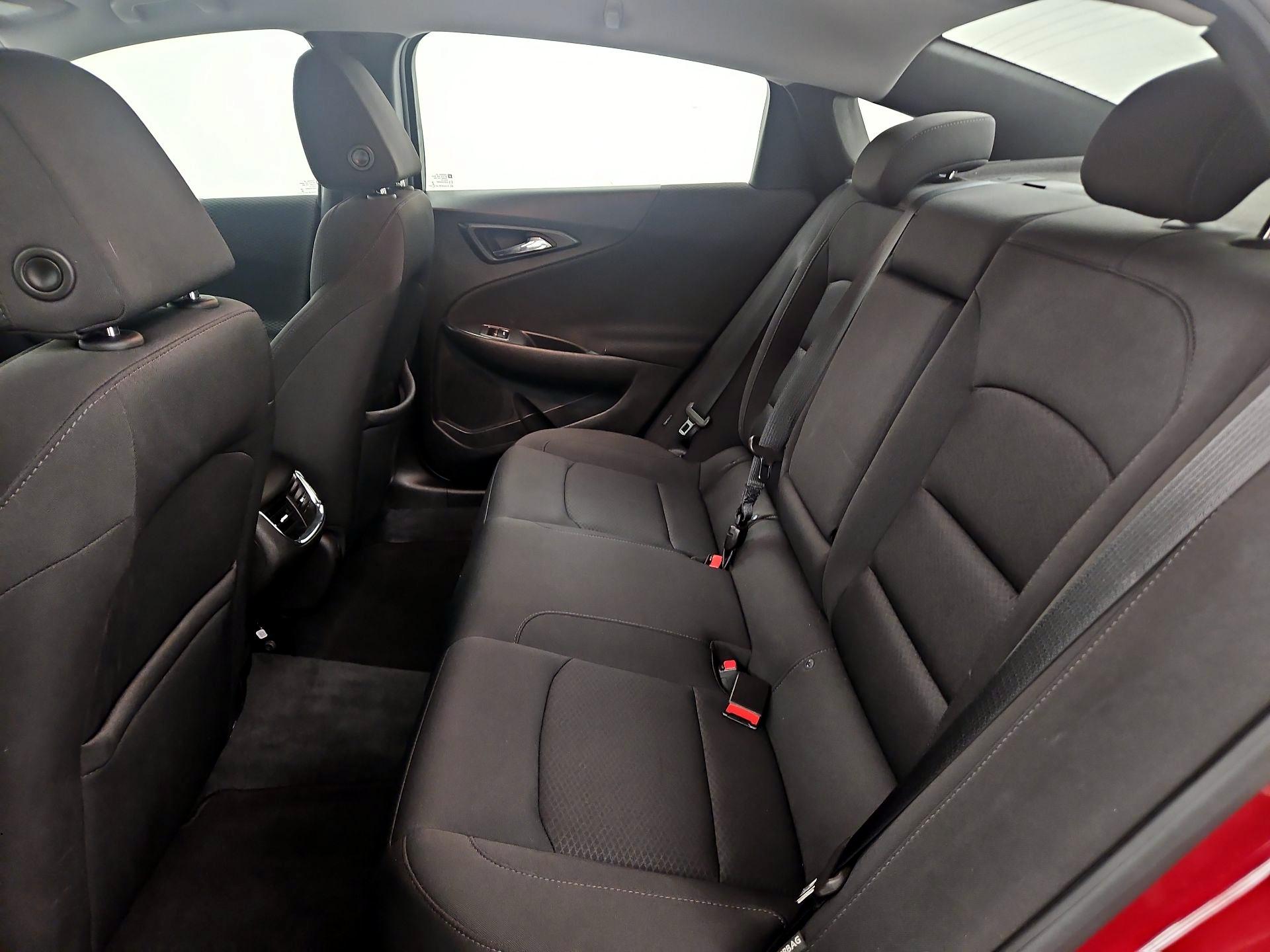 Thumbnail: 2019 Chevrolet Malibu - 19