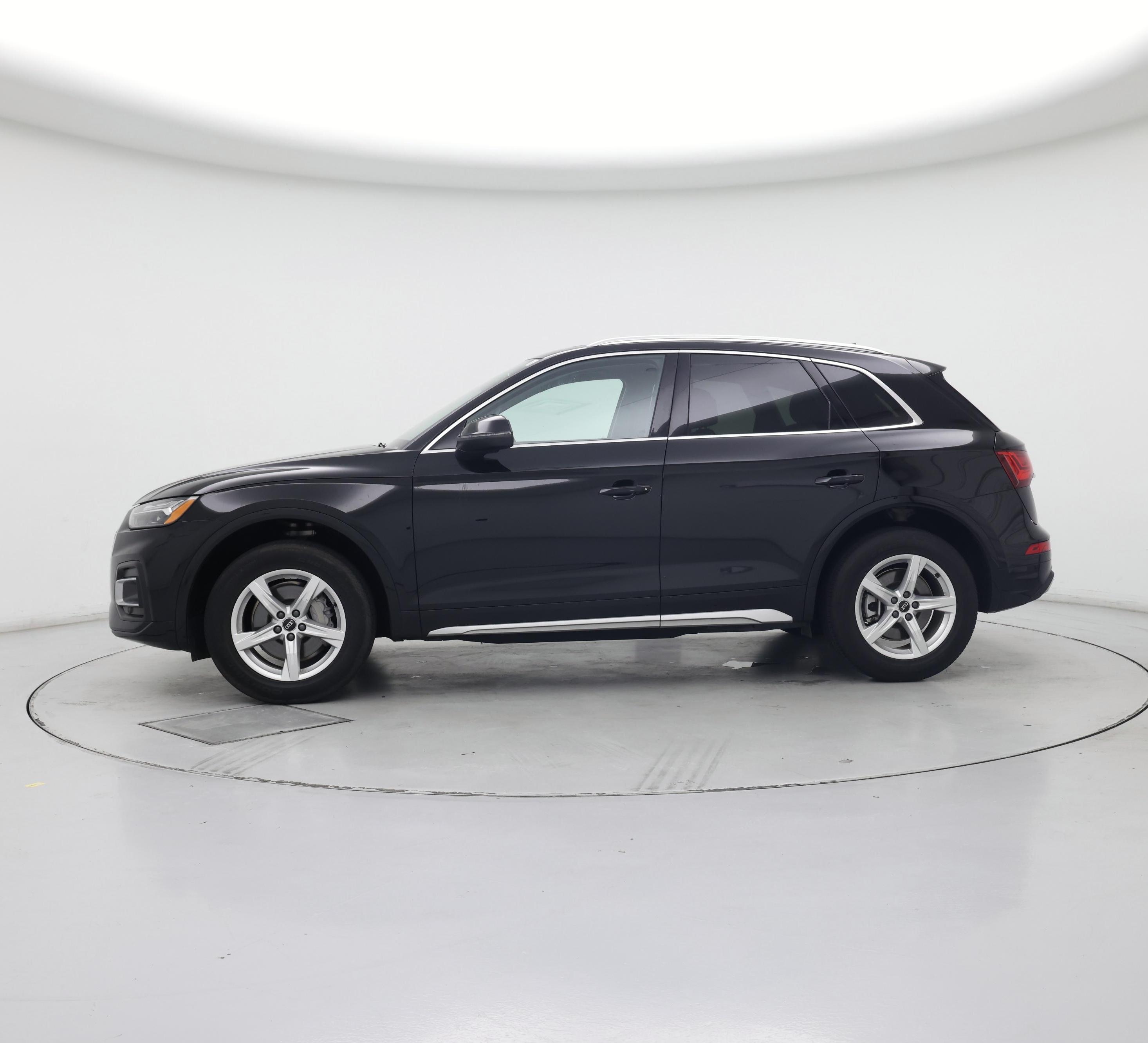 Thumbnail: 2023 Audi Q5 - 3
