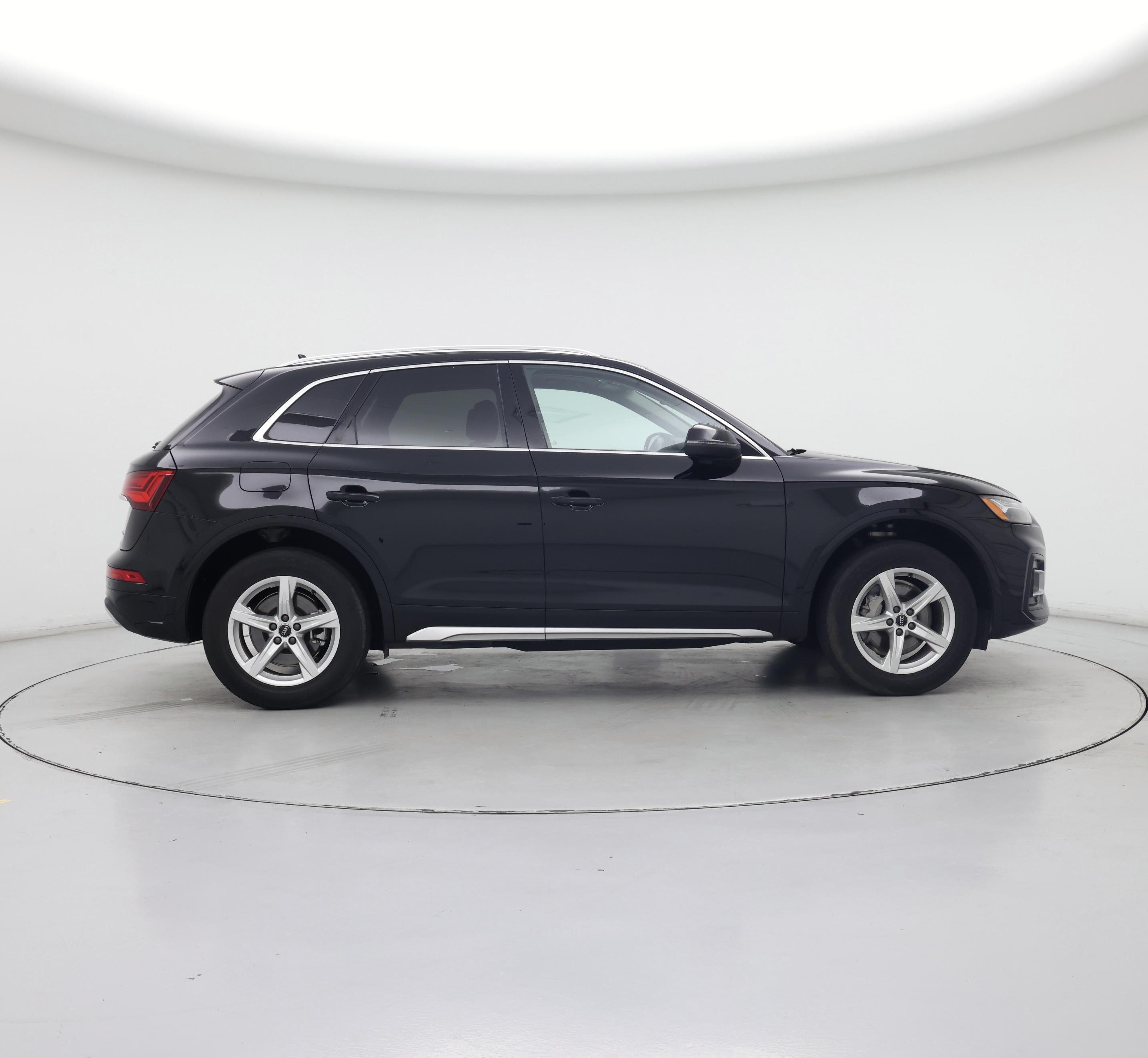 Thumbnail: 2023 Audi Q5 - 7
