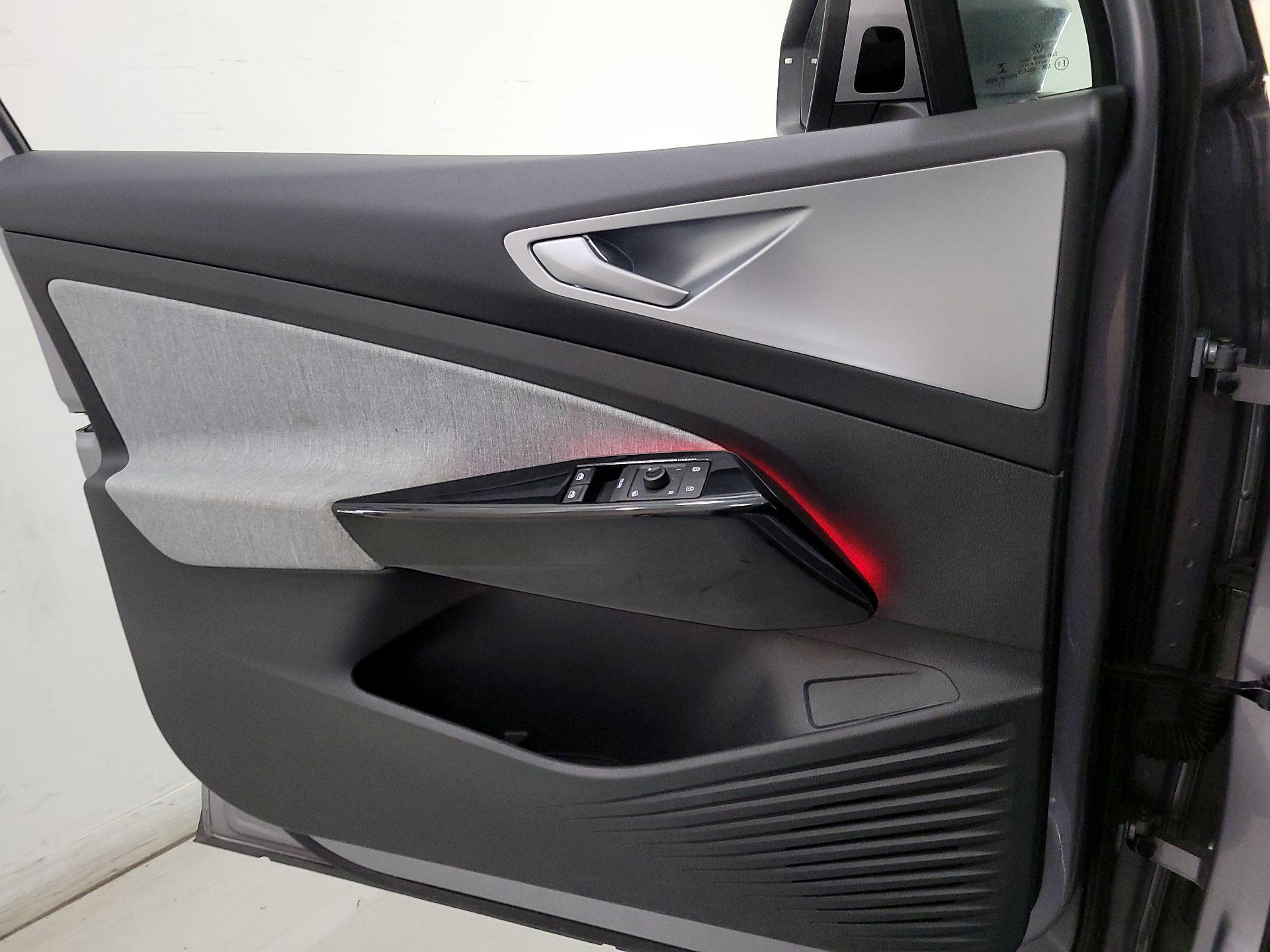 Thumbnail: 2023 Volkswagen ID.4 - 12
