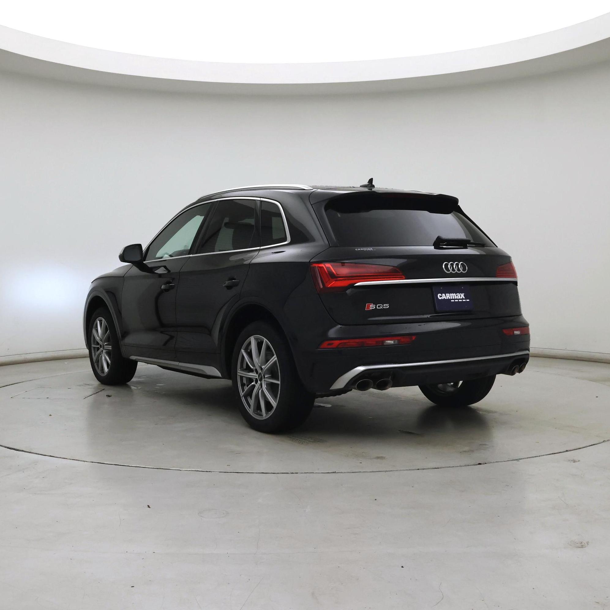Thumbnail: 2022 Audi SQ5 - 2