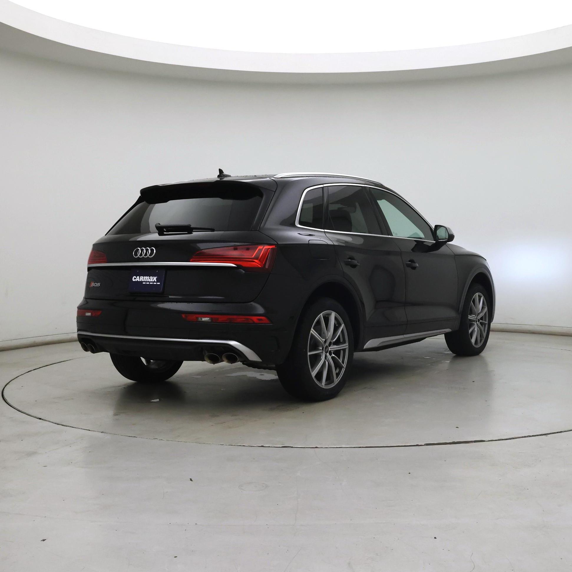 Thumbnail: 2022 Audi SQ5 - 8