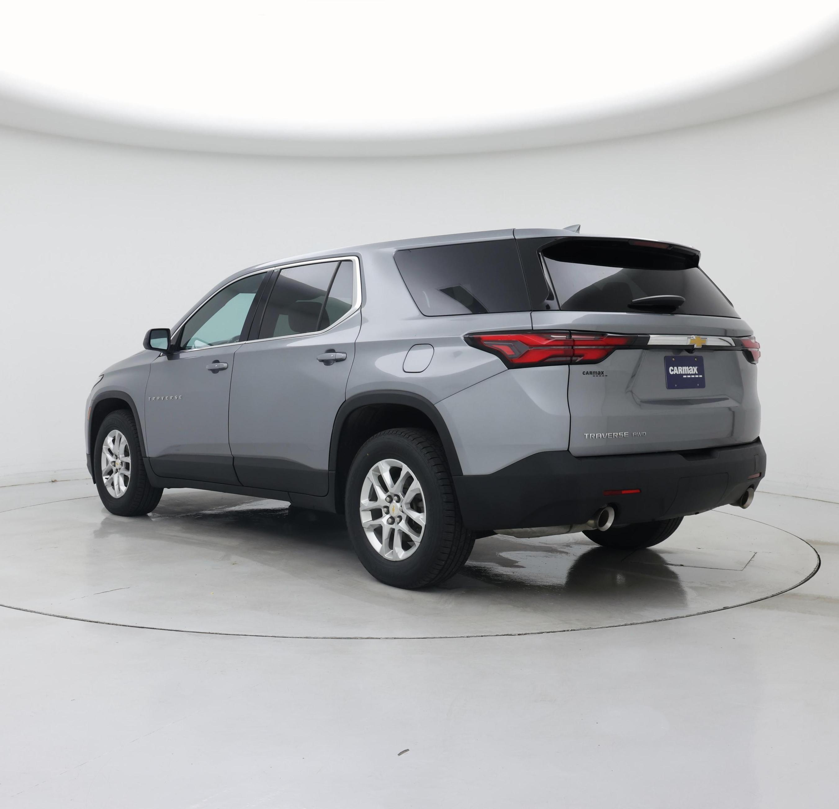 Thumbnail: 2023 Chevrolet Traverse - 2