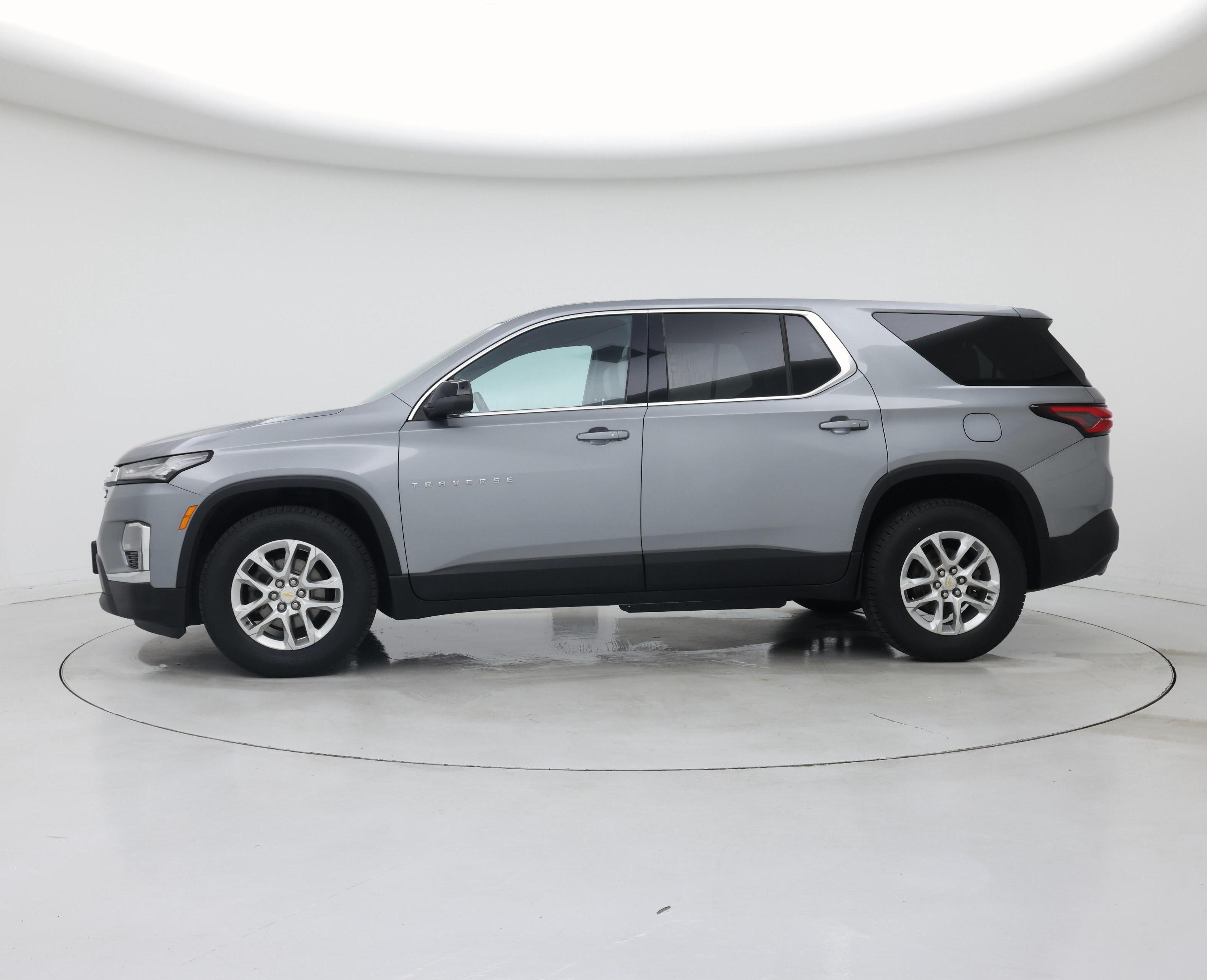 Thumbnail: 2023 Chevrolet Traverse - 3