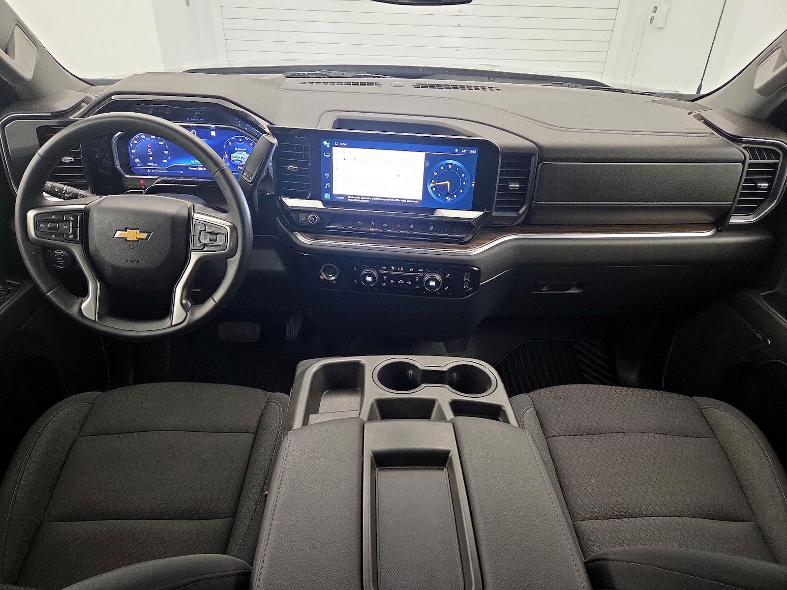 2023 Chevrolet Silverado 1500 LT - Photo 10