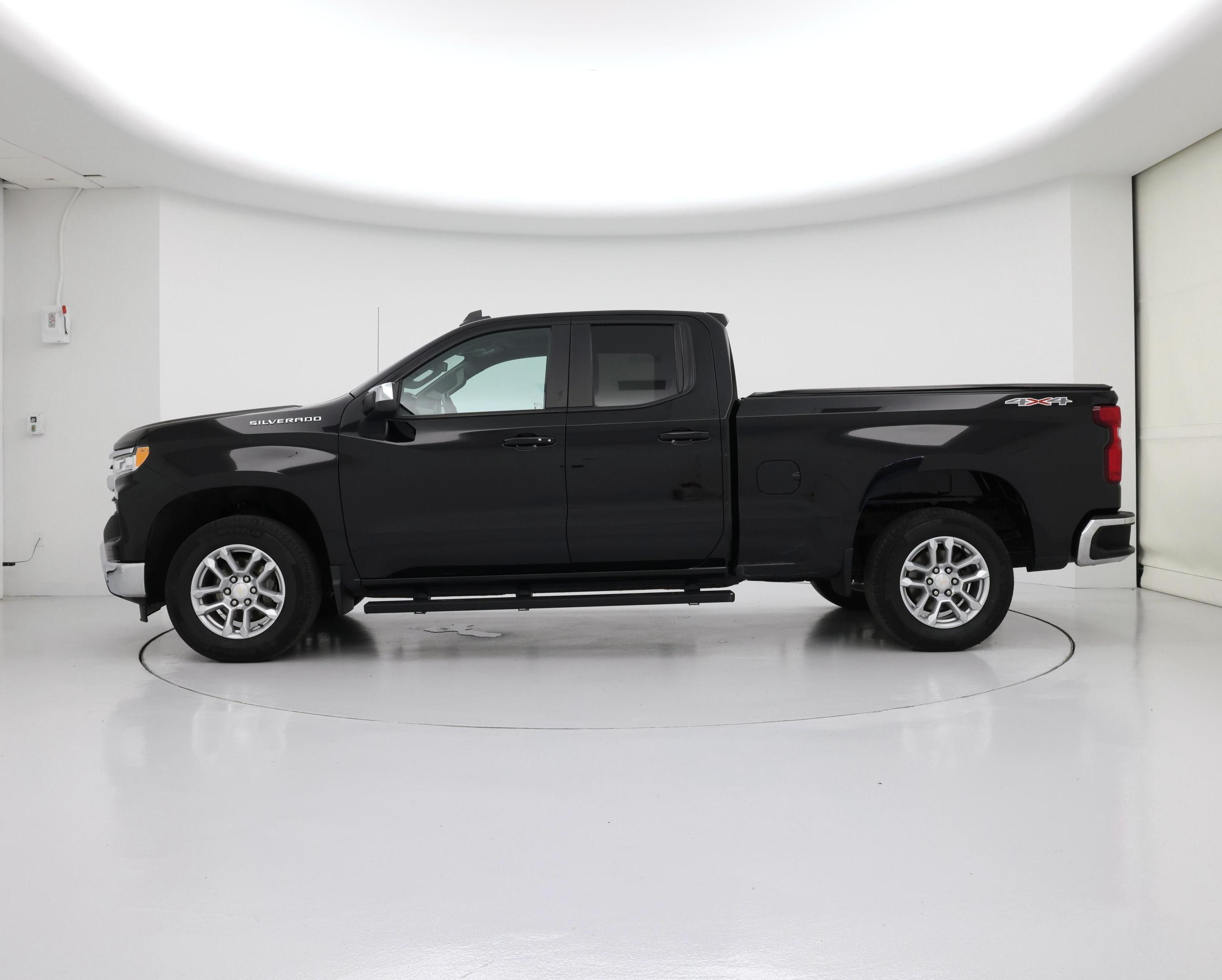 Thumbnail: 2023 Chevrolet Silverado 1500 - 3