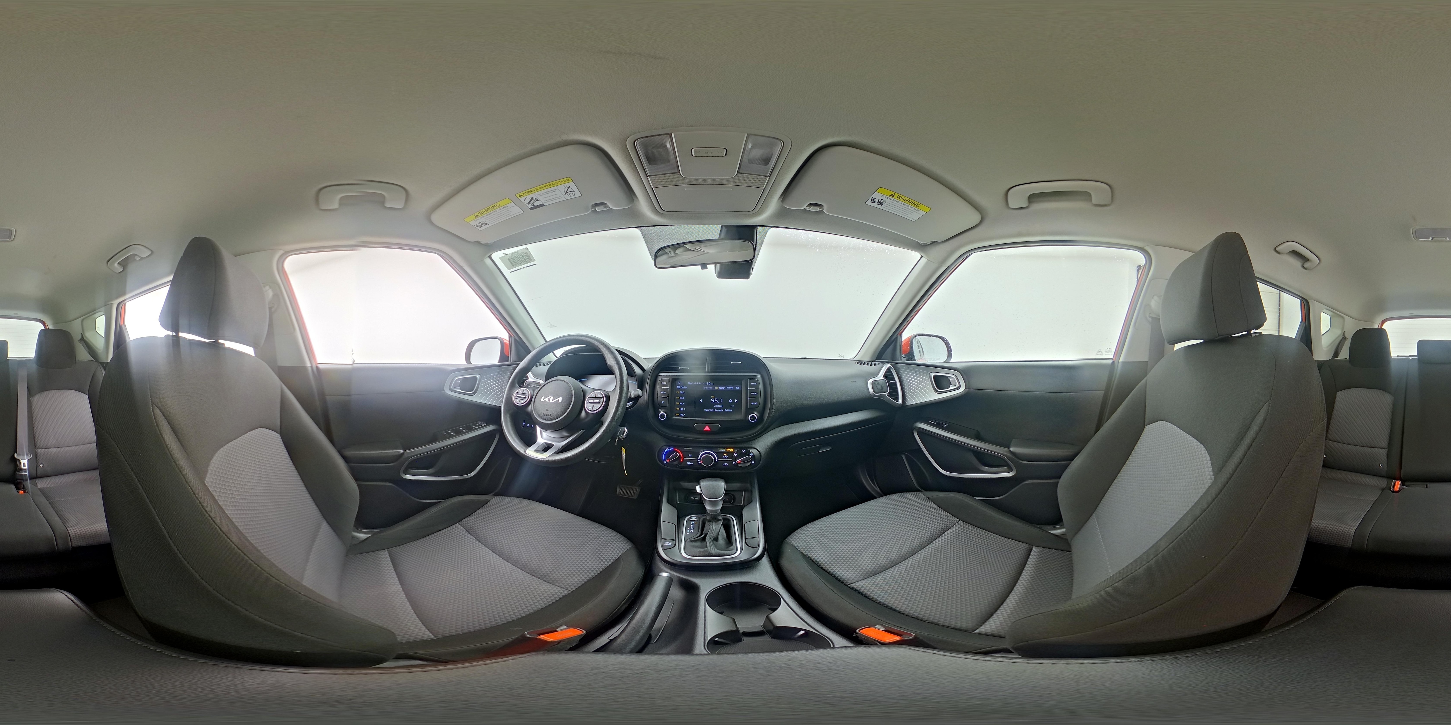 2023 Kia Soul LX - Photo 24