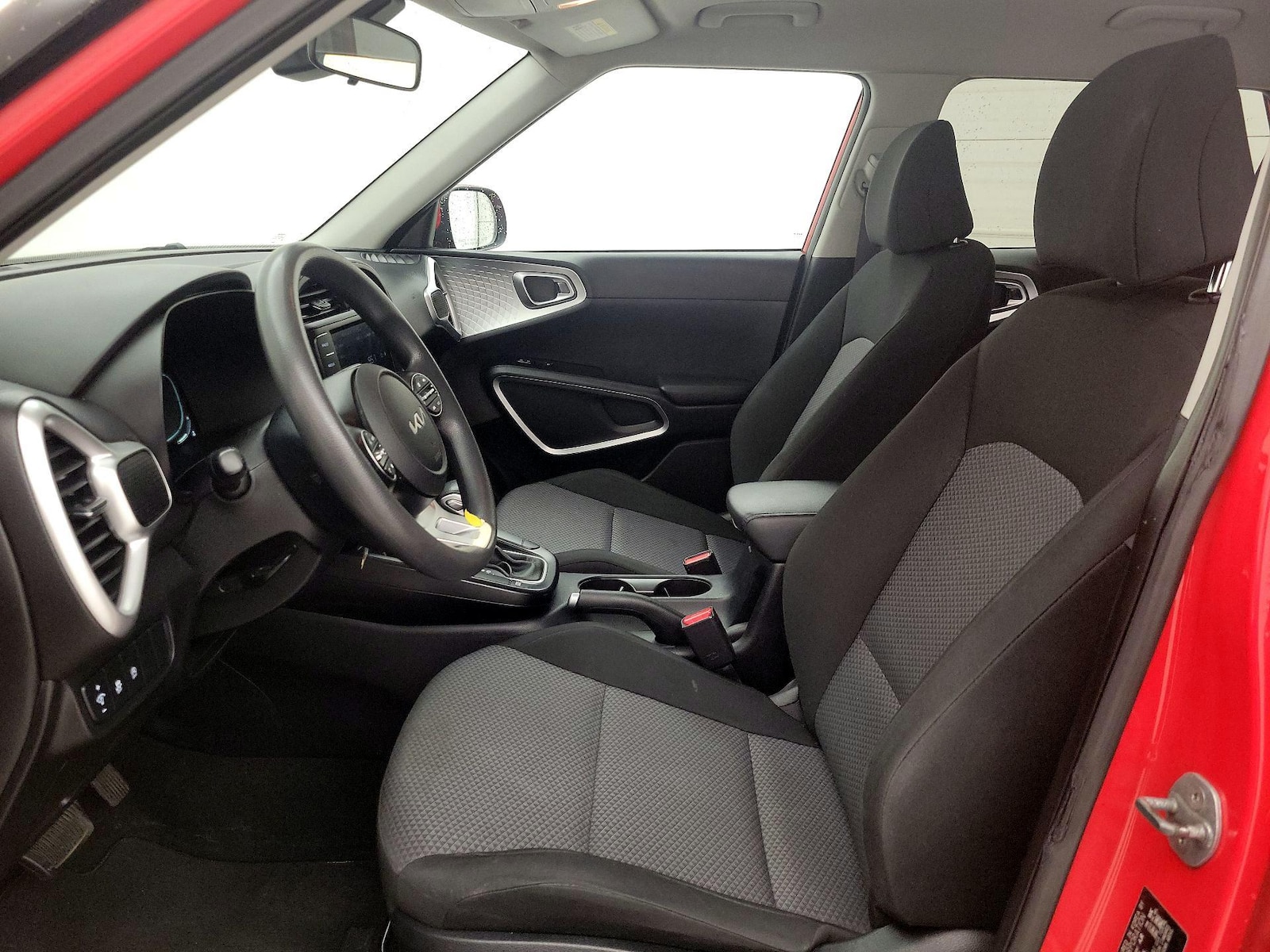 2023 Kia Soul LX - Photo 12