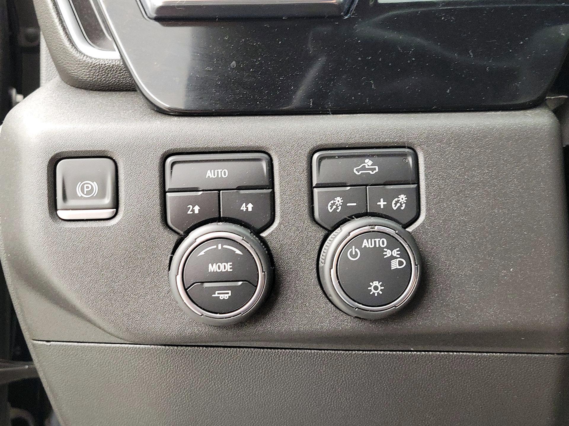 Thumbnail: 2023 Chevrolet Silverado 1500 - 13