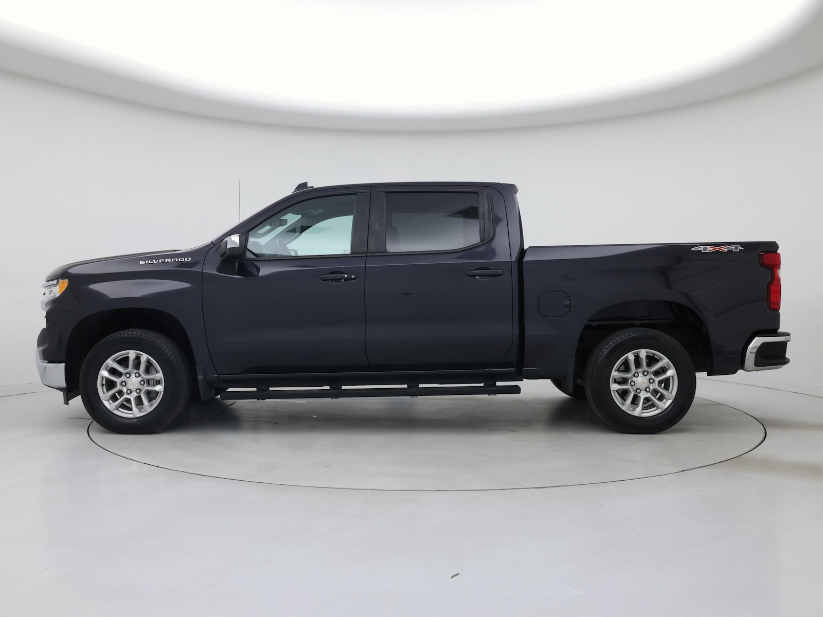2023 Chevrolet Silverado 1500 LT - Photo 4