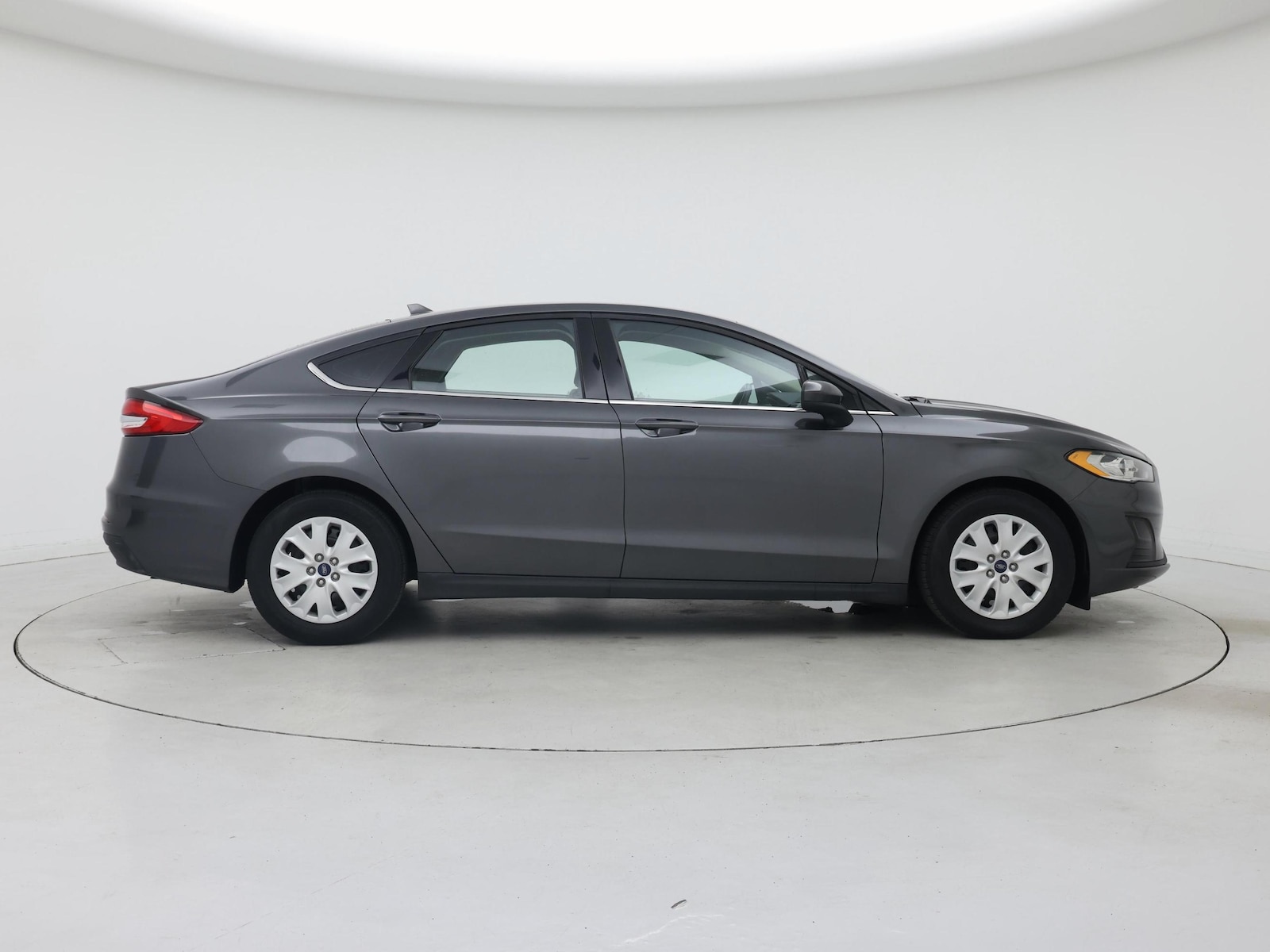2020 Ford Fusion S - Photo 8