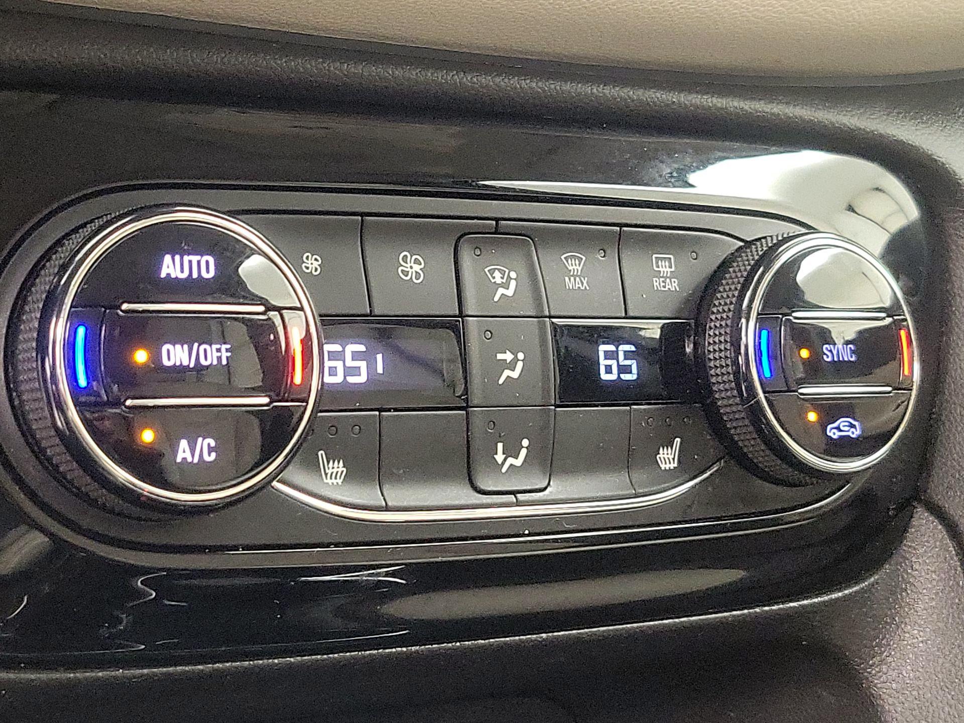 Thumbnail: 2020 Buick Encore GX - 17