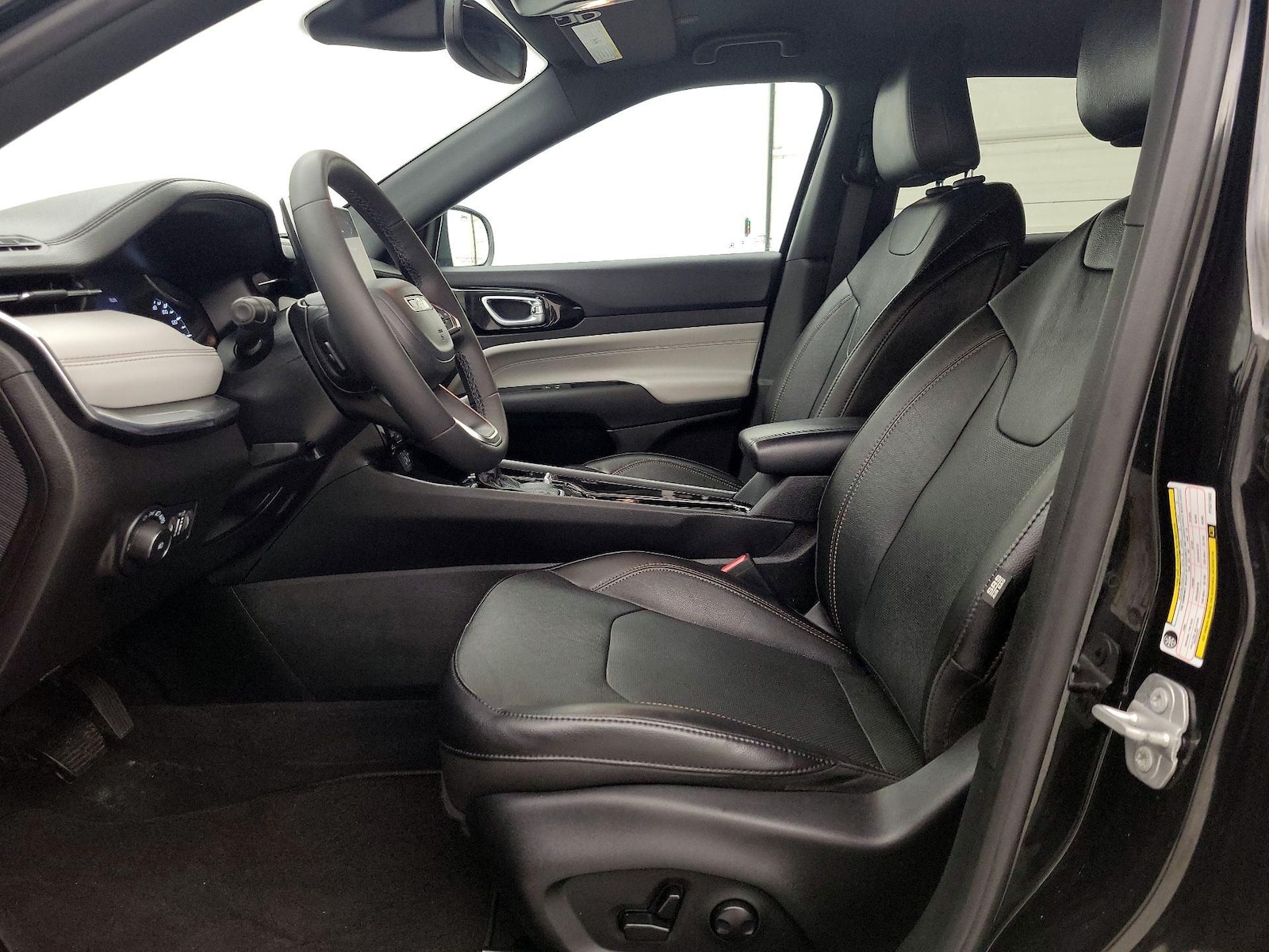 2023 Jeep Compass Limited - Photo 12