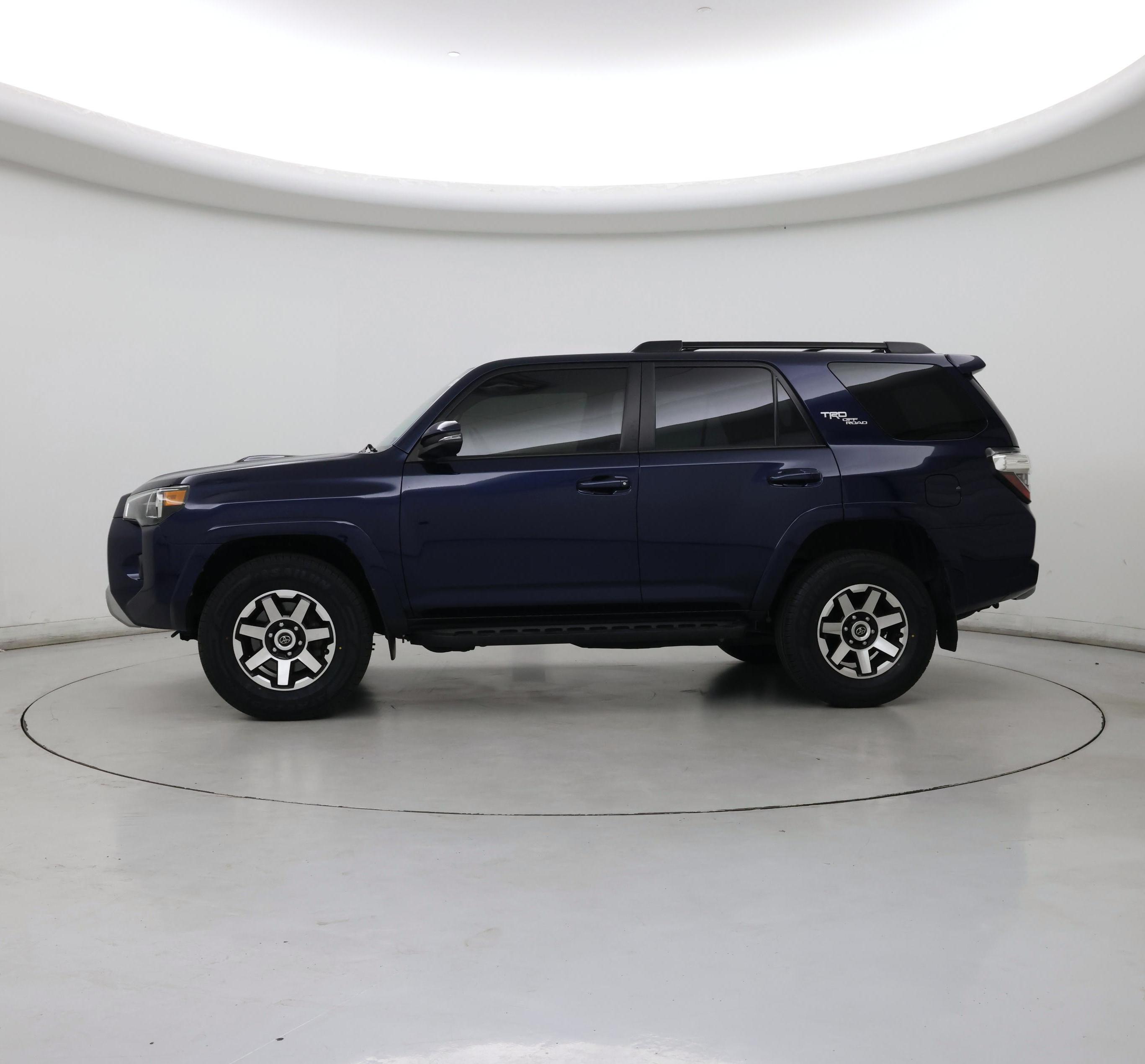 Thumbnail: 2022 Toyota 4Runner - 3