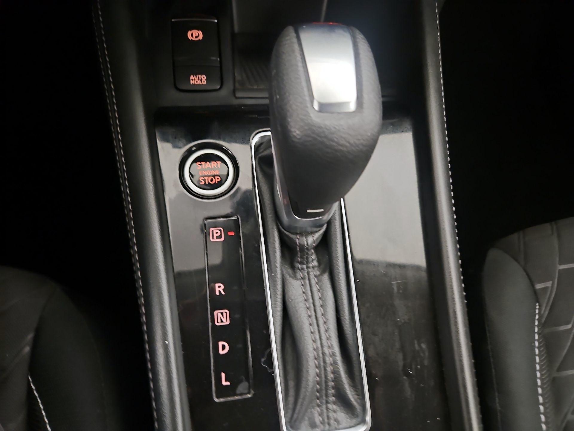 Thumbnail: 2021 Nissan Kicks - 16