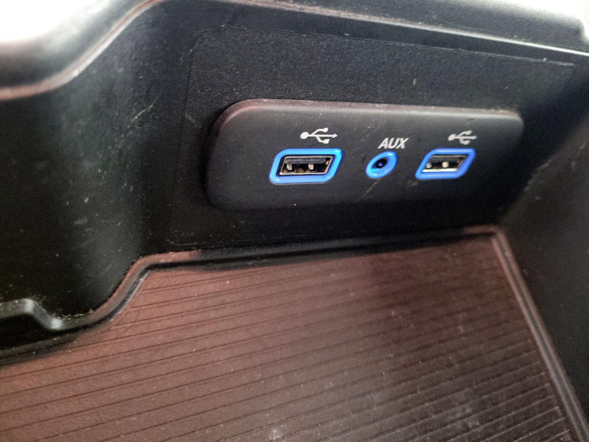 Thumbnail: 2021 RAM 1500 Classic - 16