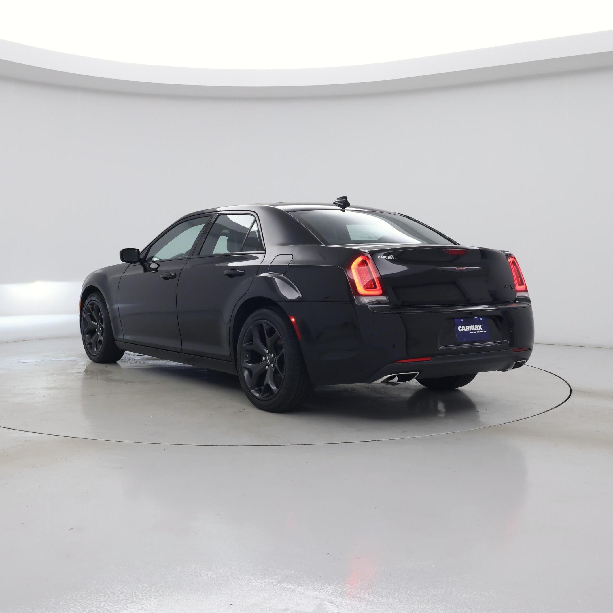 Thumbnail: 2022 Chrysler 300 - 2