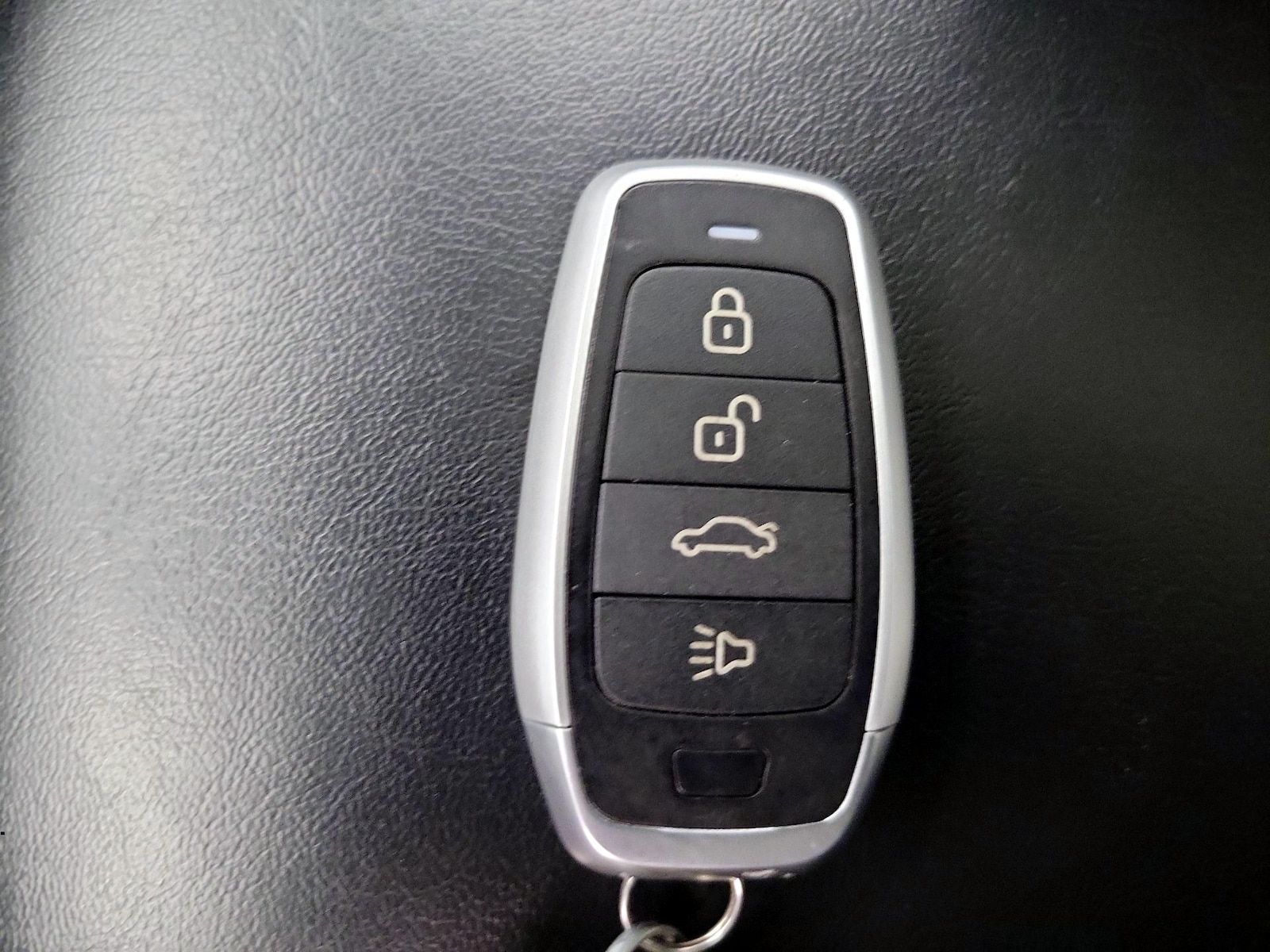 2022 Chrysler 300 S - Photo 25