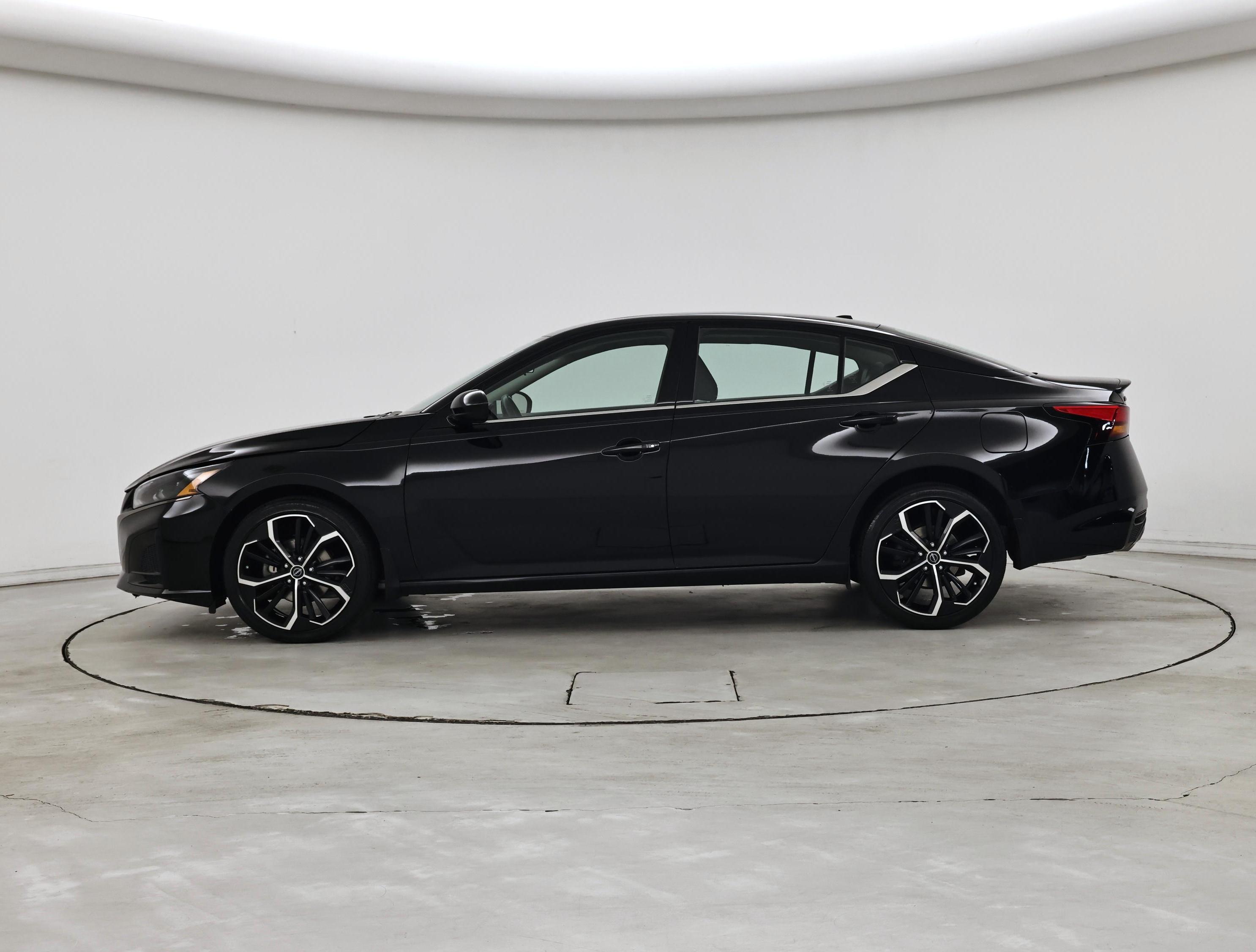 Thumbnail: 2023 Nissan Altima - 3