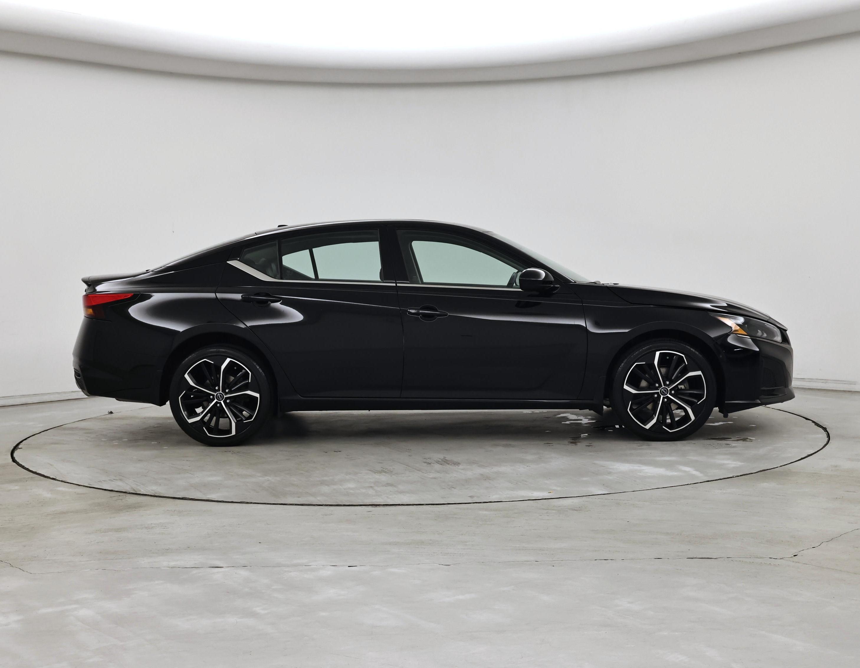 Thumbnail: 2023 Nissan Altima - 7