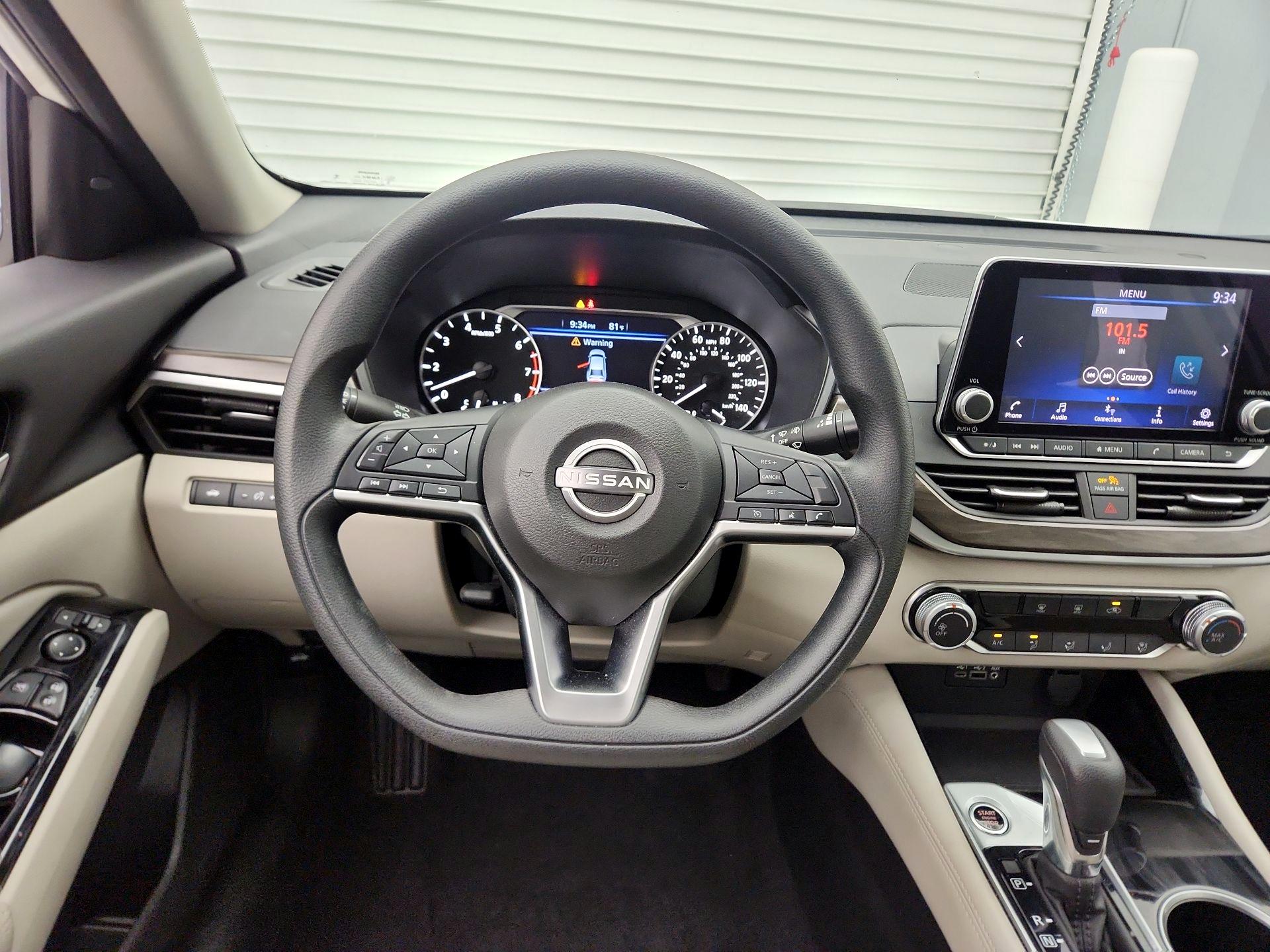 Thumbnail: 2023 Nissan Altima - 10